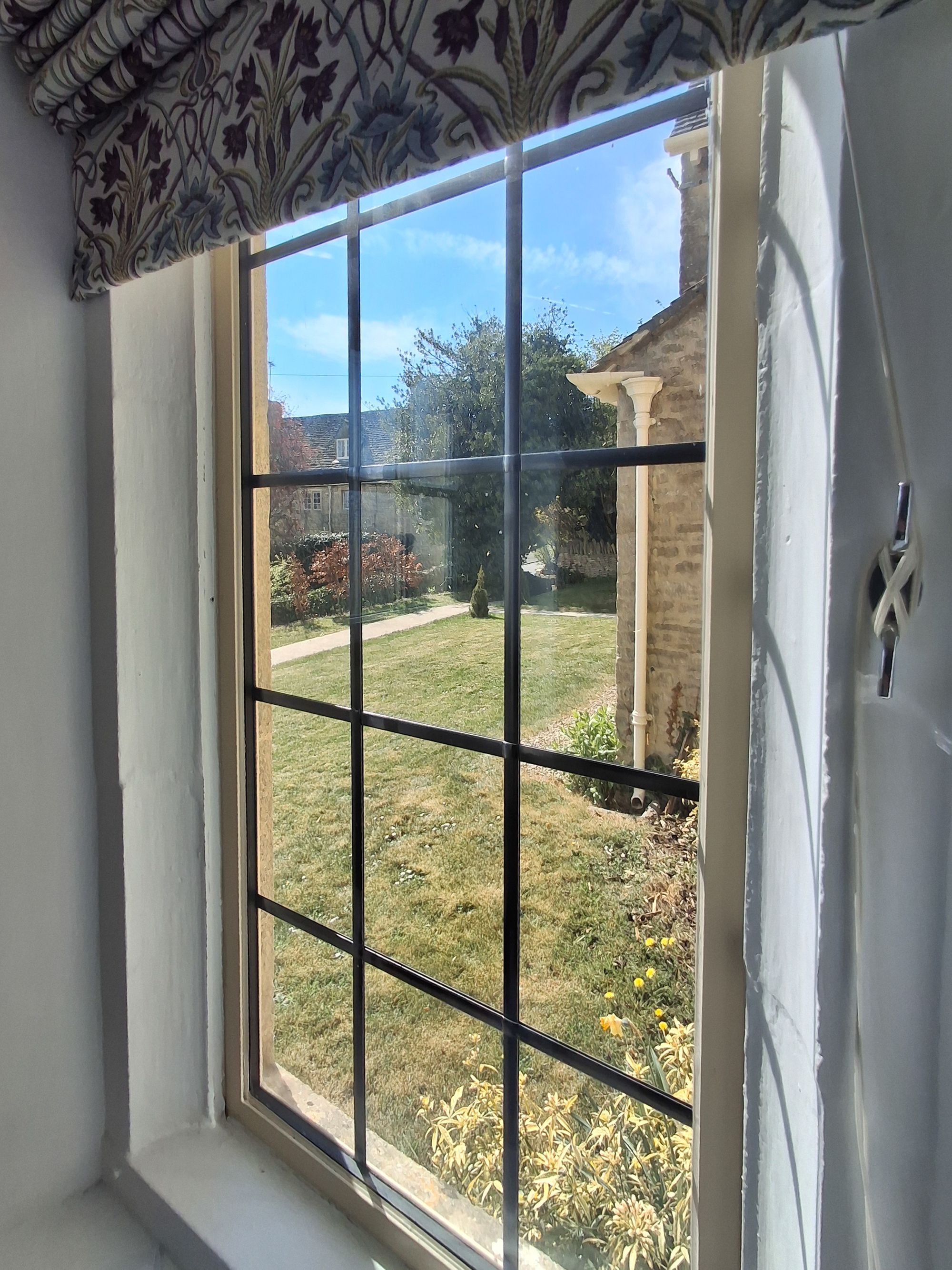 2 bed cottage for sale in Hatherop Road, Coln St. Aldwyns, GL7  - Property Image 6