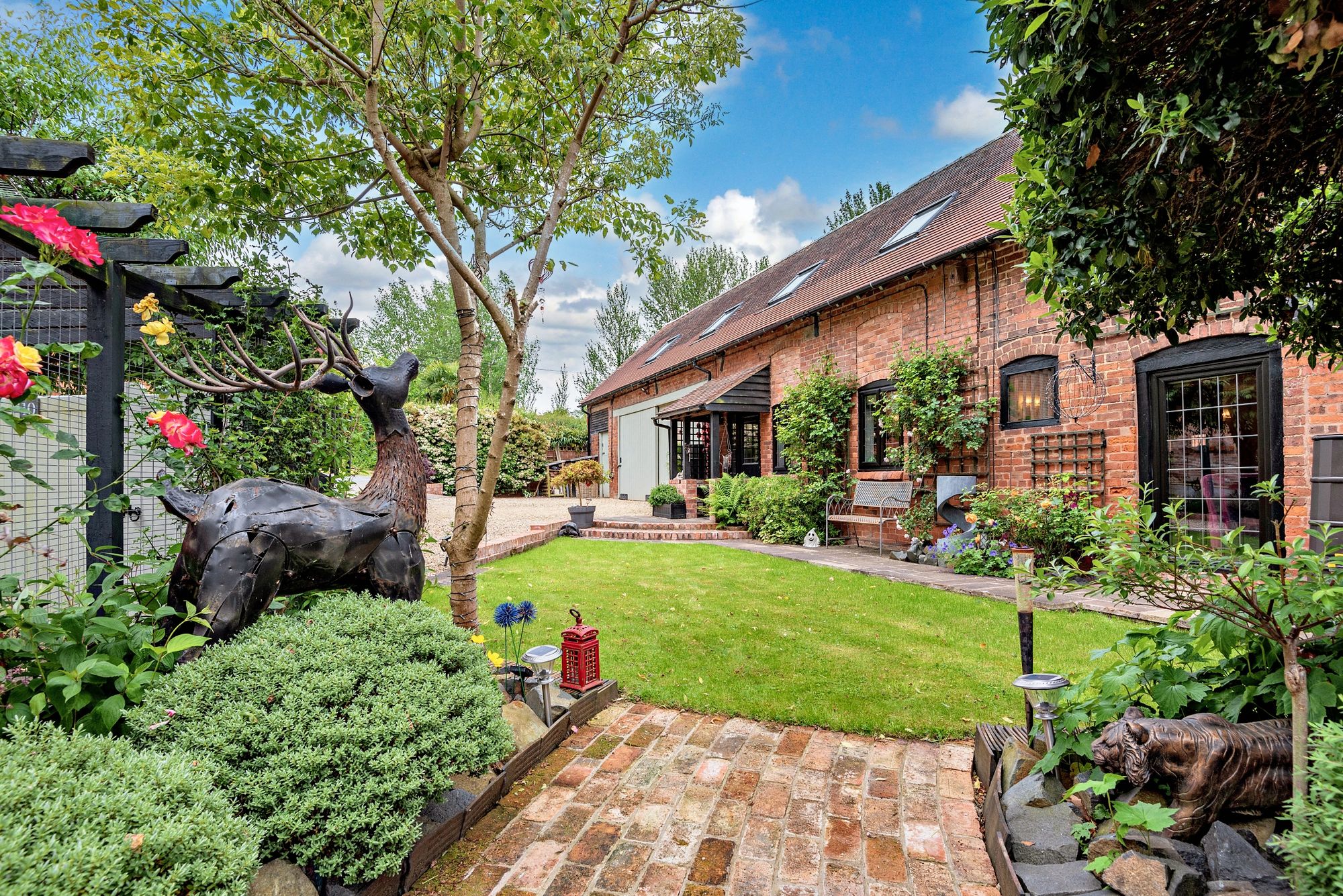 5 bed barn conversion for sale in Kyrewood, Tenbury Wells, WR15  - Property Image 3