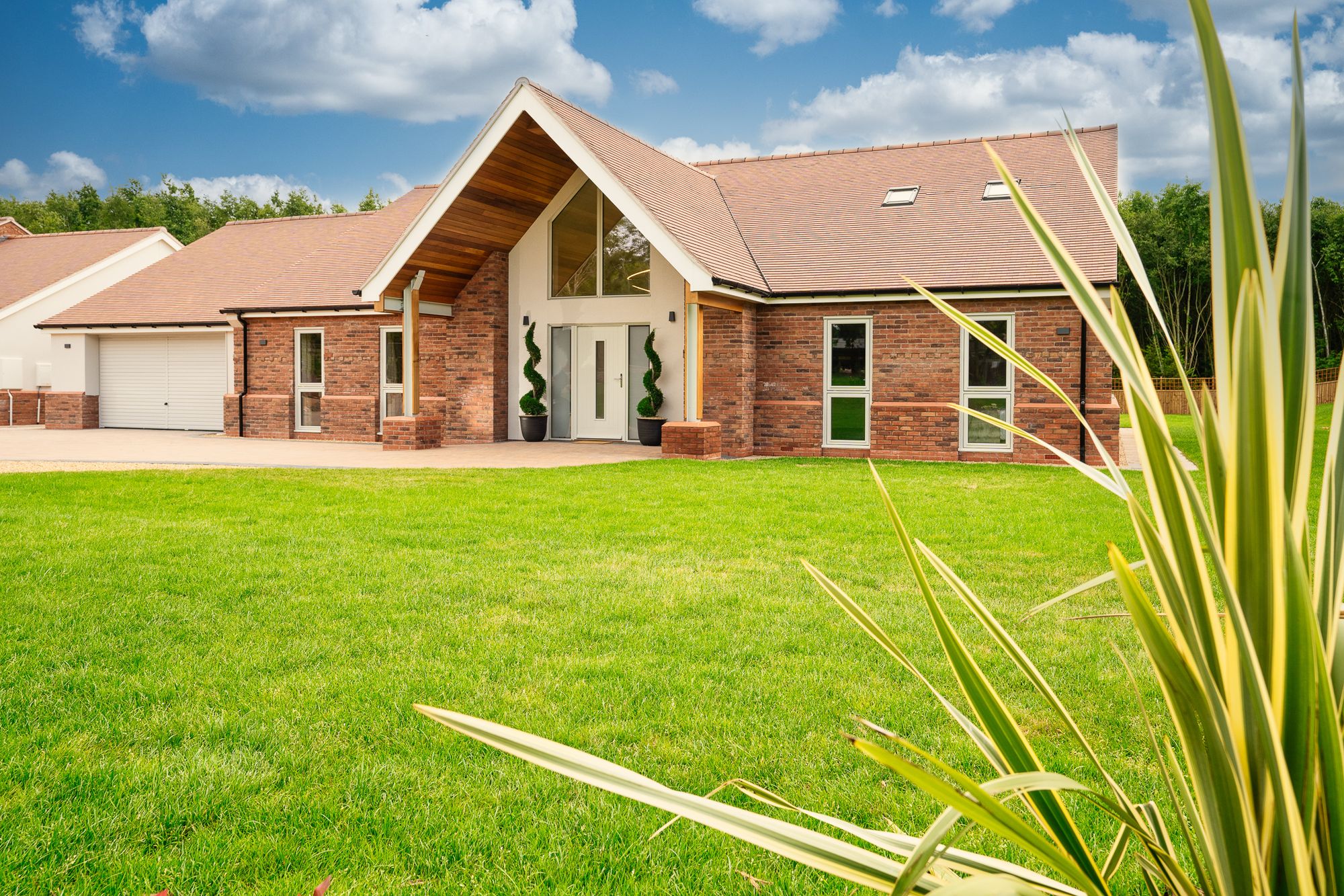 3 bed detached house for sale in Manor Gardens, Hackmans Gate, DY9  - Property Image 9