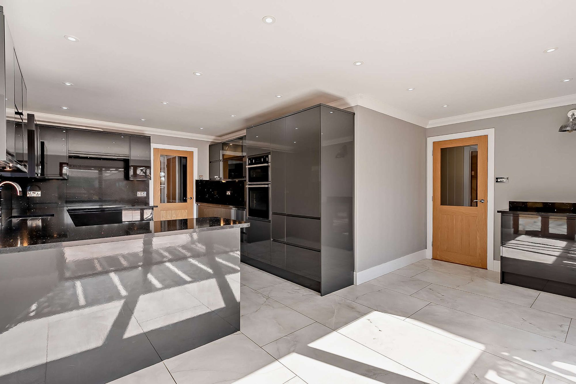 5 bed detached house for sale in Hatfield, Norton, WR5  - Property Image 3