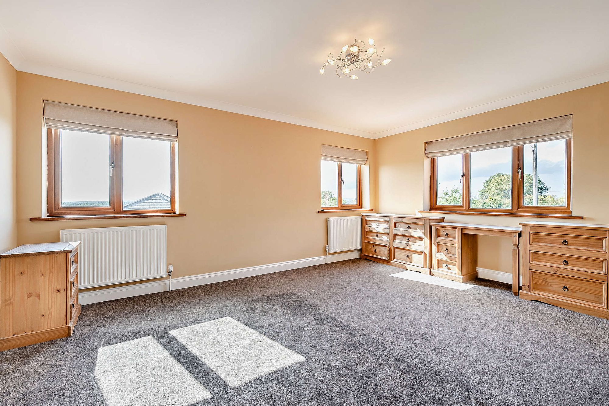 5 bed detached house for sale in Hatfield, Norton, WR5 10