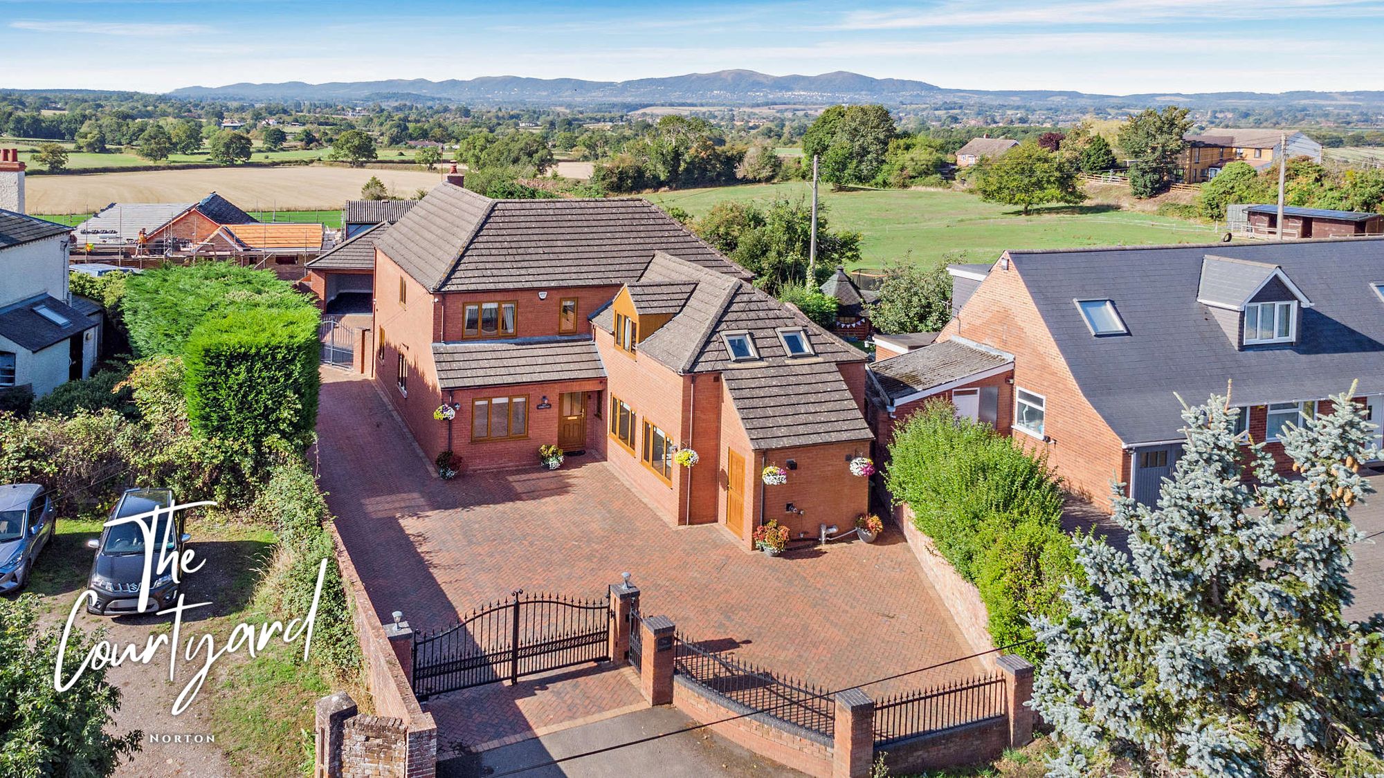 5 bed detached house for sale in Hatfield, Norton, WR5 - Property Image 1