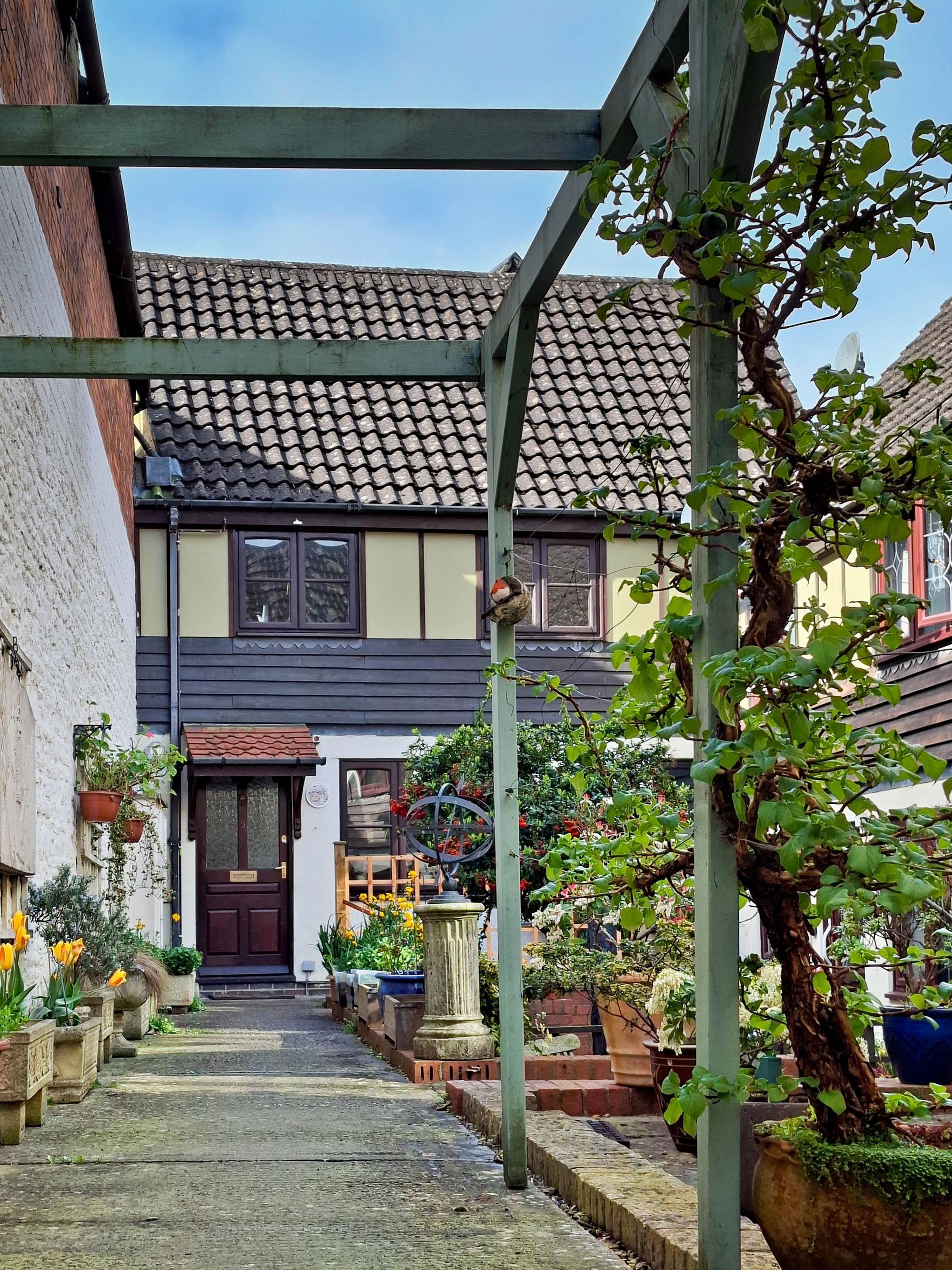 2 bed terraced cottage for sale in The Waterloo, Cirencester, GL7 - Property Image 1