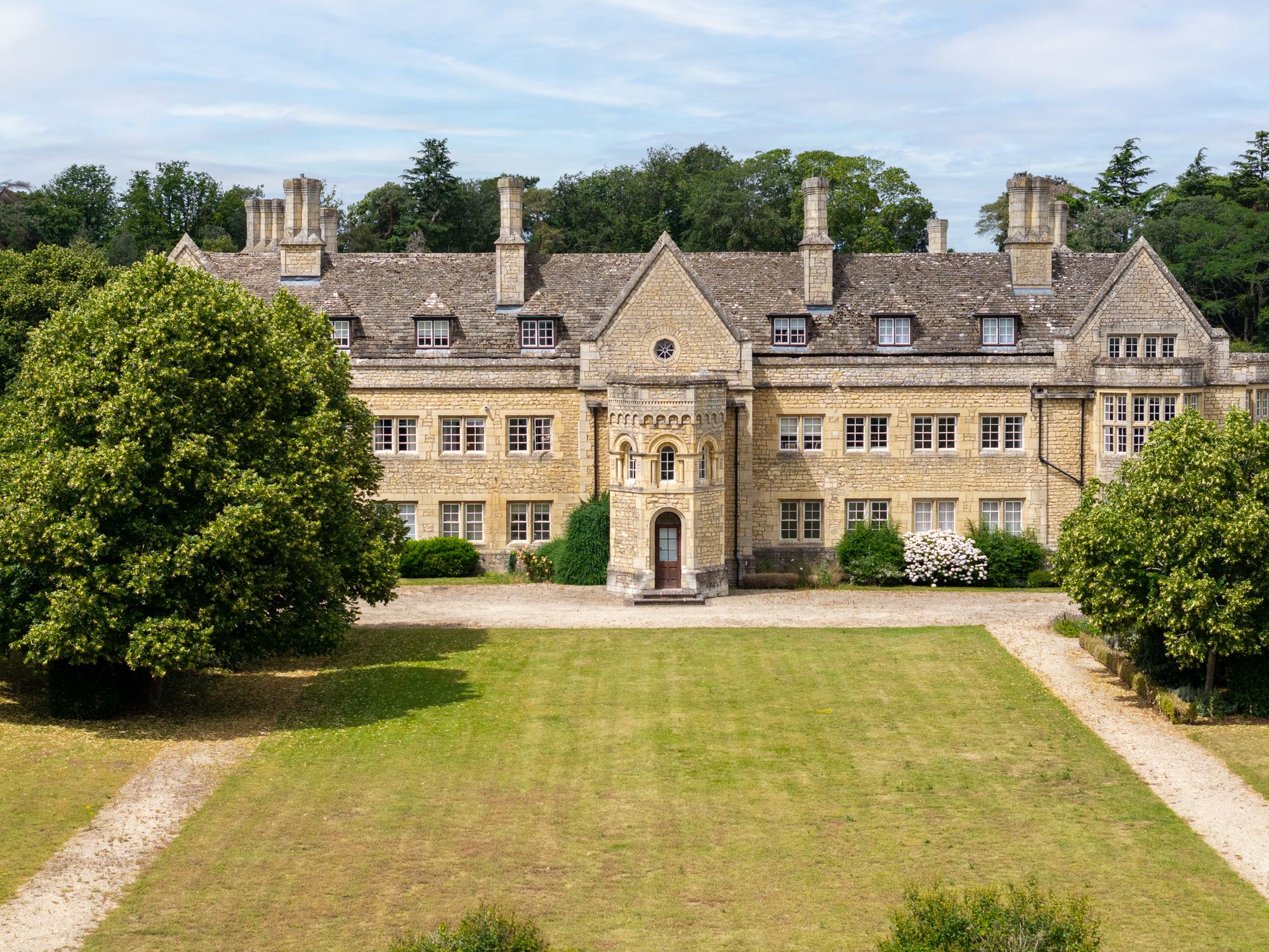 4 bed apartment for sale in 26 Besford Court Estate, Besford, WR8  - Property Image 2