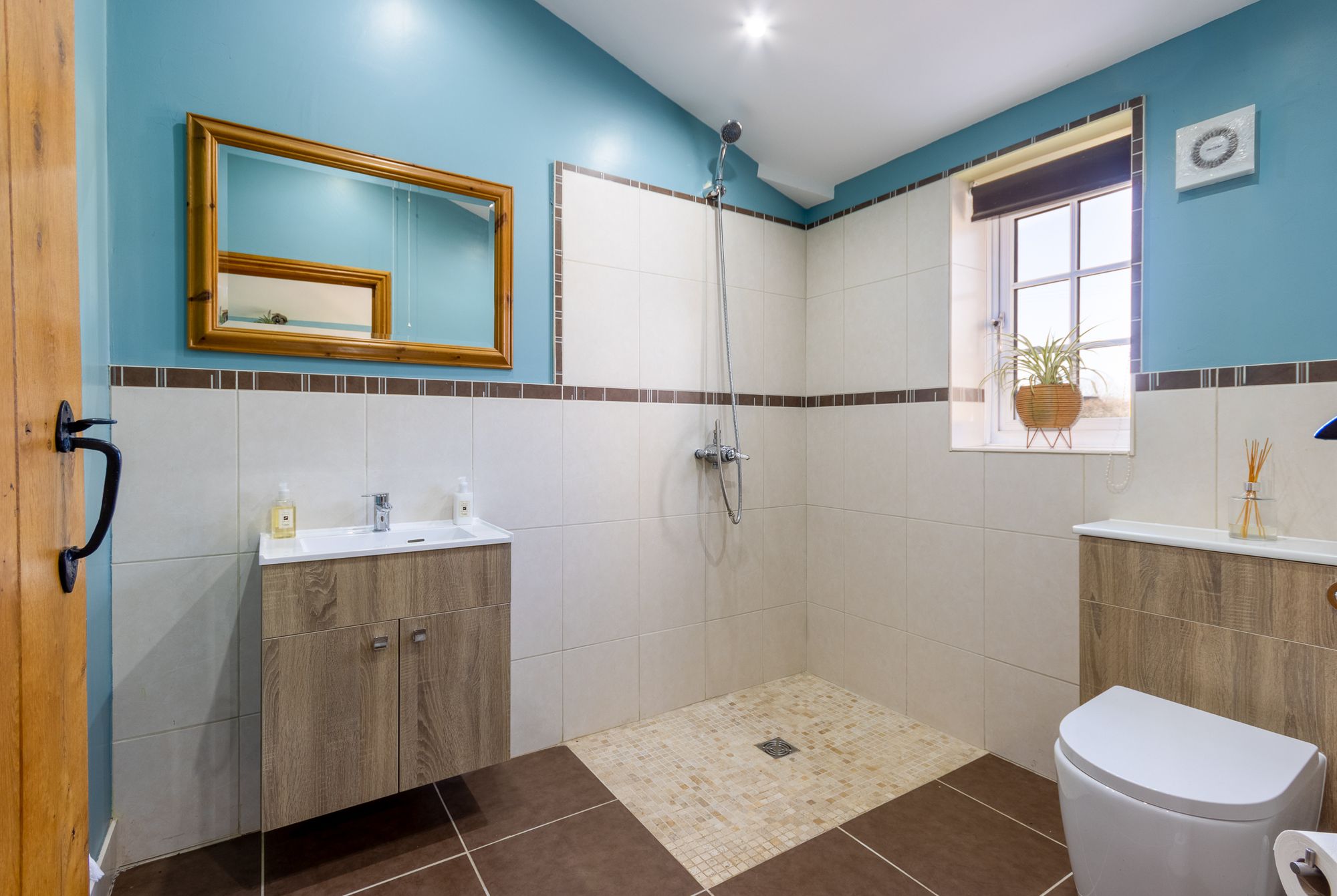 4 bed detached house for sale in Brickyard Lane, Drakes Broughton, WR10 12