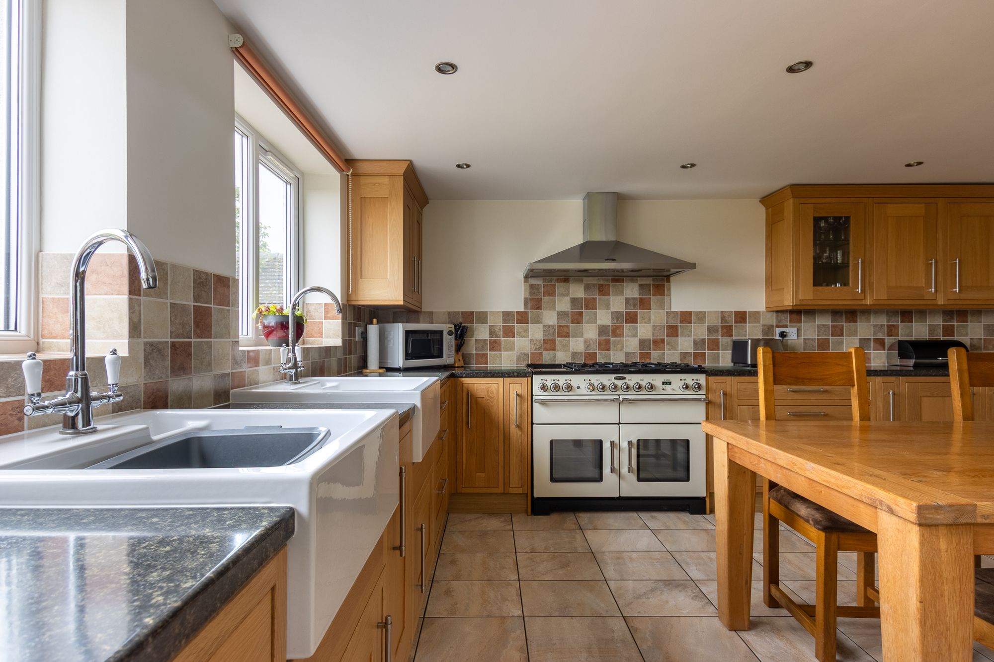 4 bed detached house for sale in Hanbury Road, Hanbury, B60  - Property Image 2