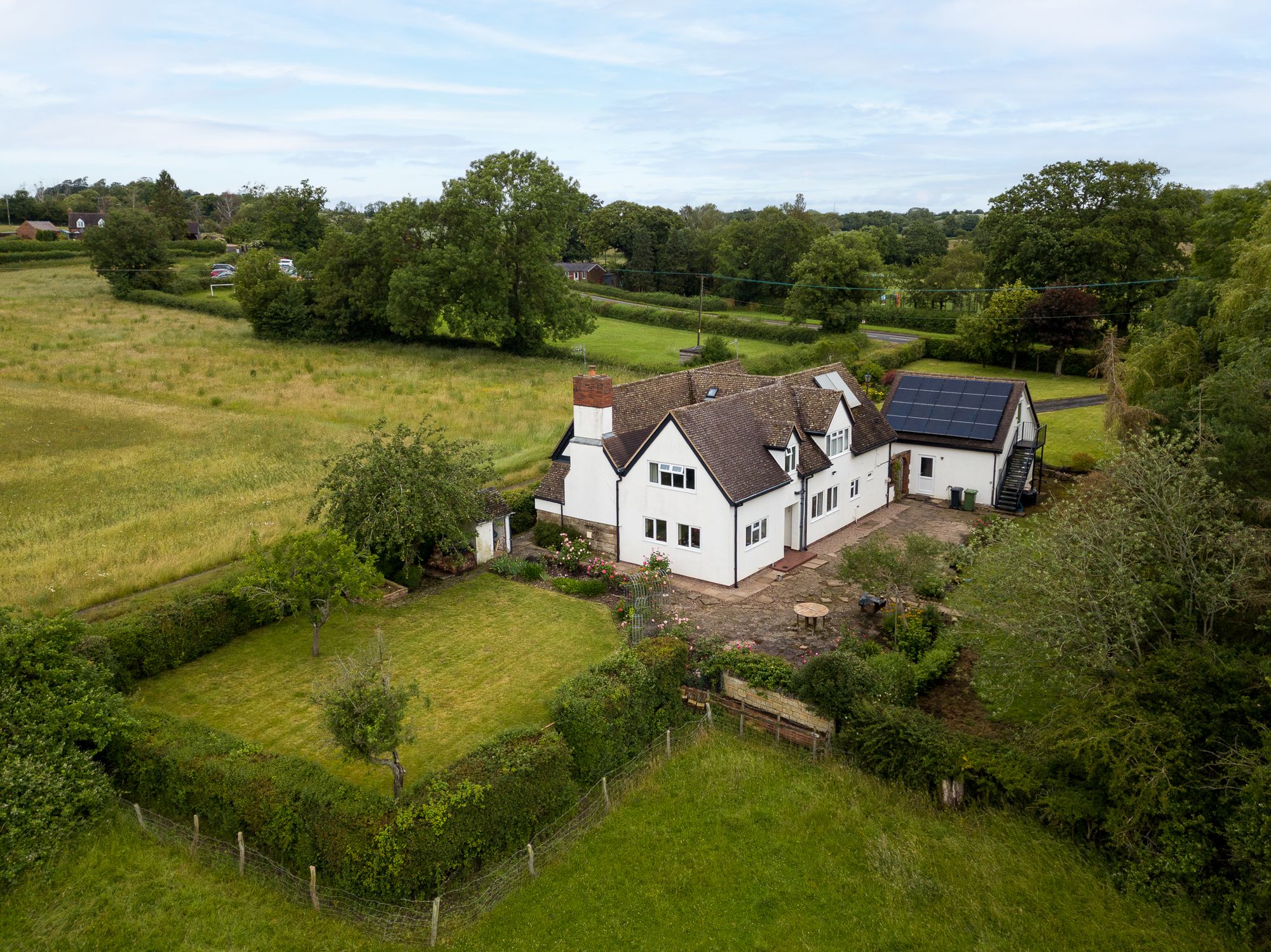 4 bed detached house for sale in Hanbury Road, Hanbury, B60 20