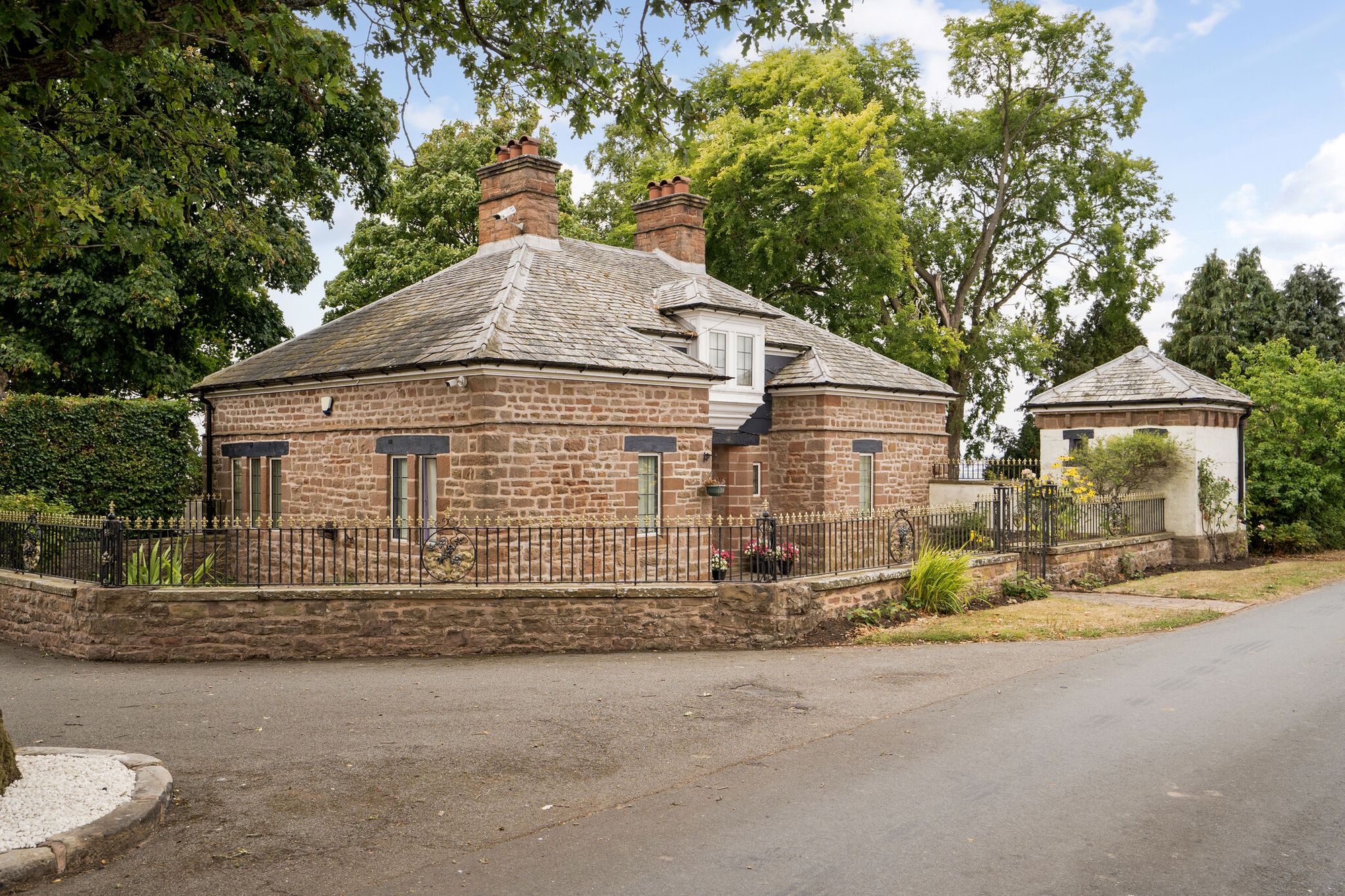 7 bed detached house for sale in Romsley Lane, Romsley, WV15  - Property Image 27