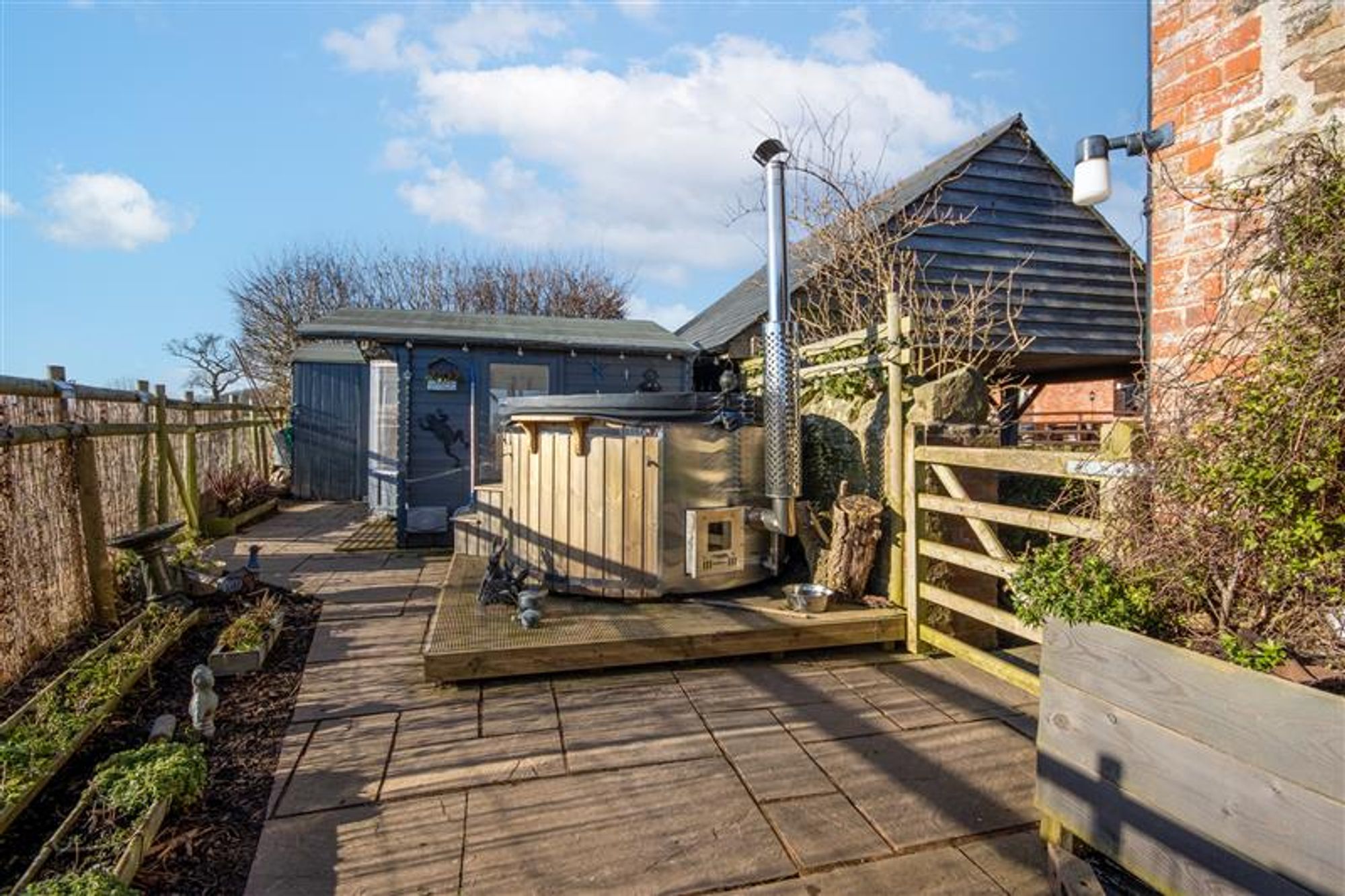 4 bed house for sale in Hillend, Much Cowarne, HR7 16