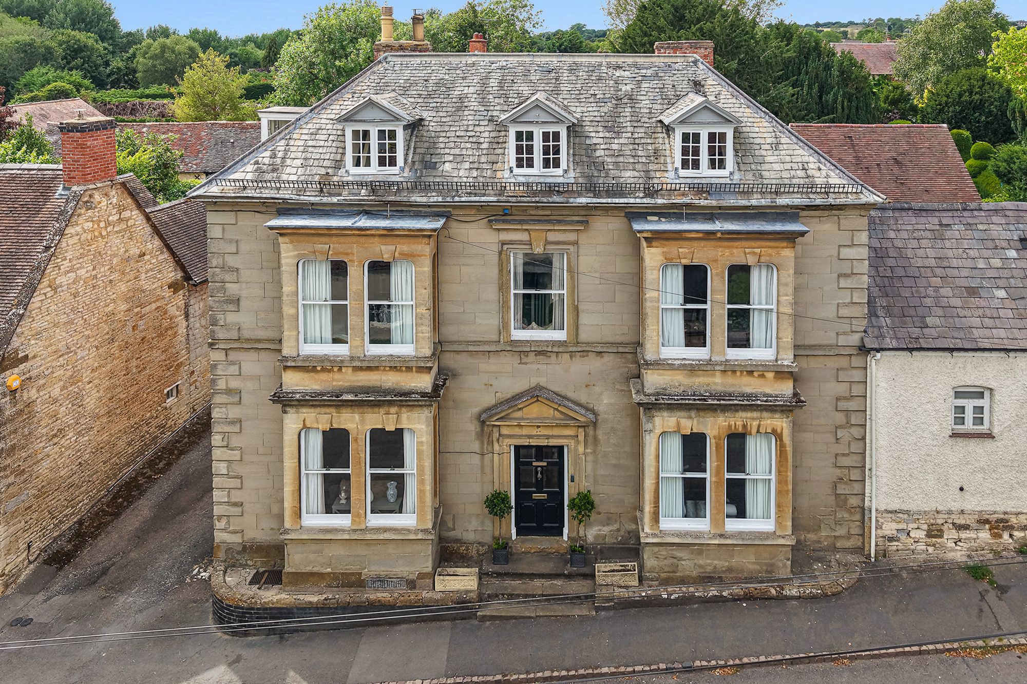 6 bed semi-detached house for sale in Bridge Street, Kineton, CV35 - Property Image 1