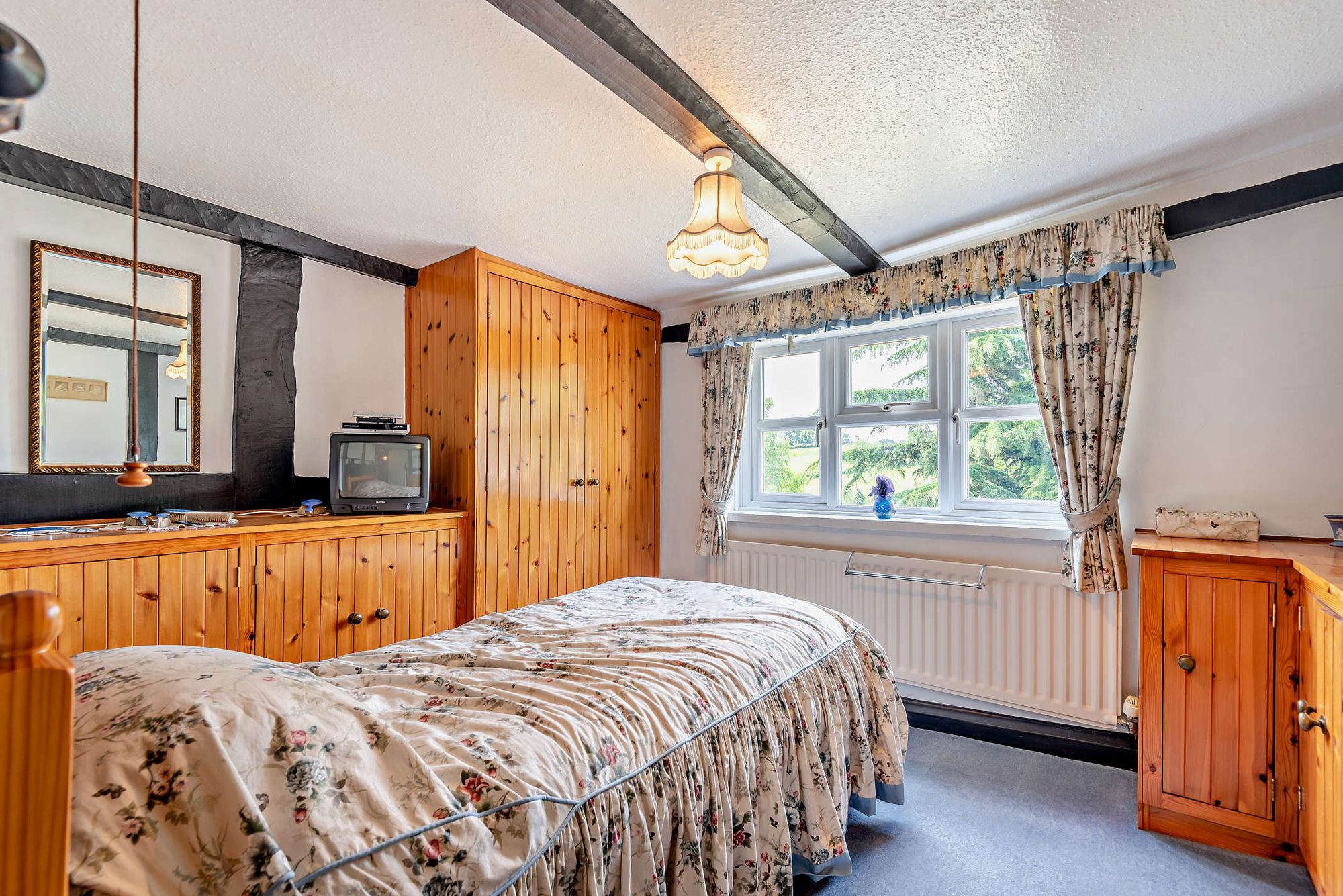 3 bed farm house for sale in Mamble, Kidderminster, DY14 15