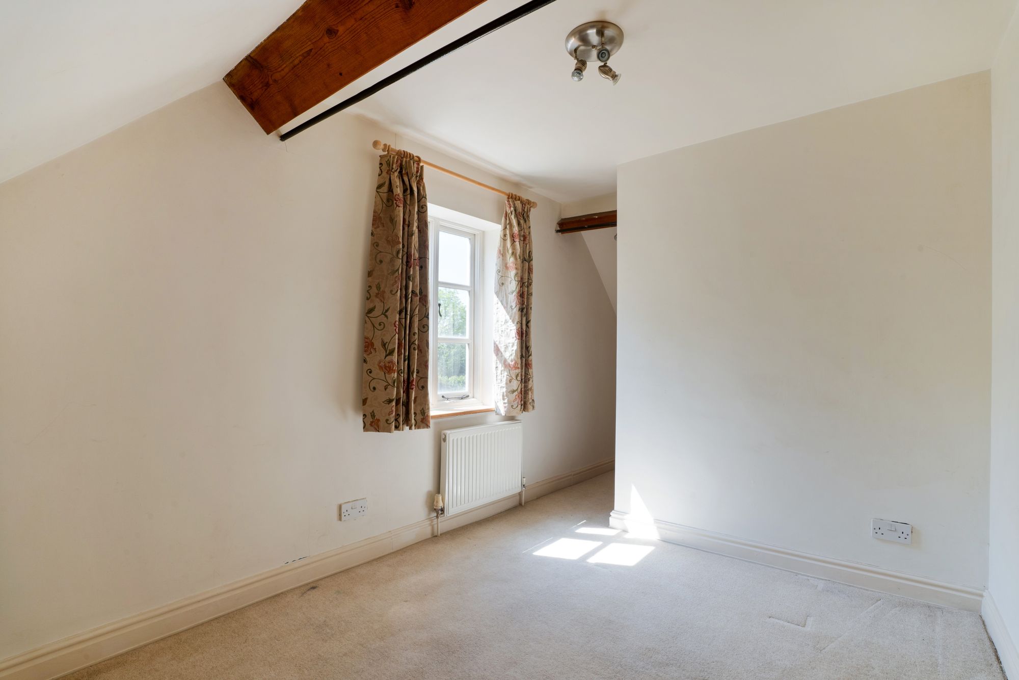 5 bed village house for sale in Honington, Shipston-On-Stour, CV36 10