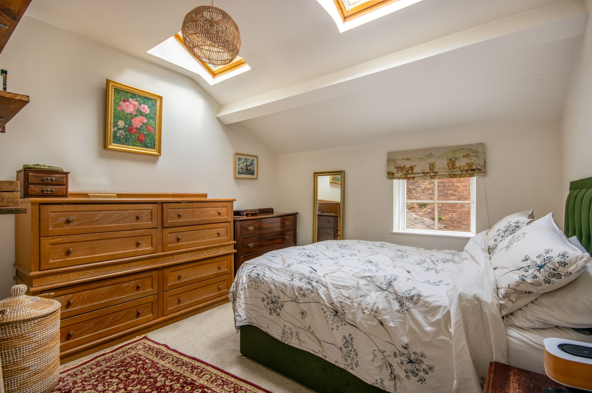 2 bed end of terrace house for sale in London Road, Worcester, WR5 11