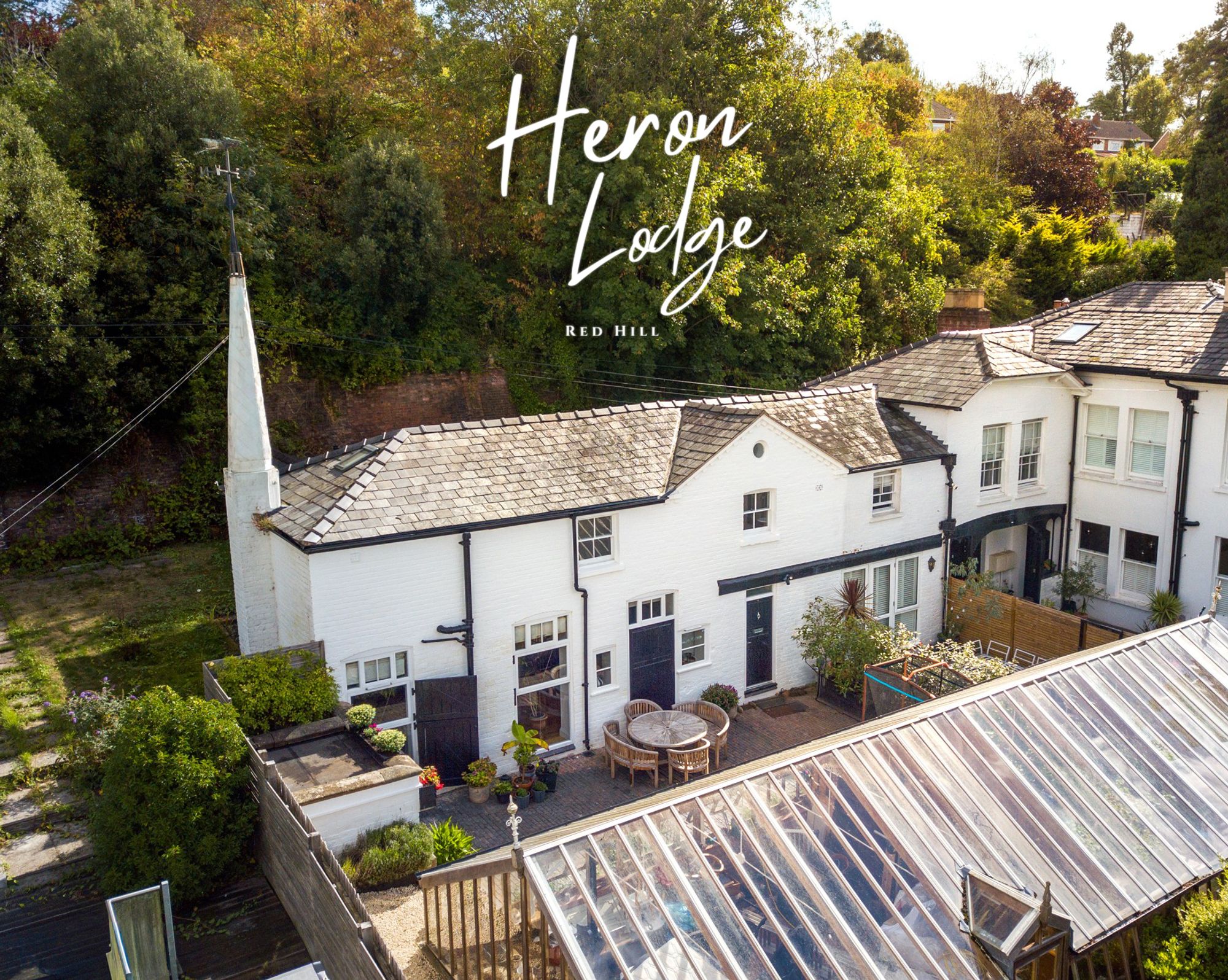 2 bed end of terrace house for sale in London Road, Worcester, WR5