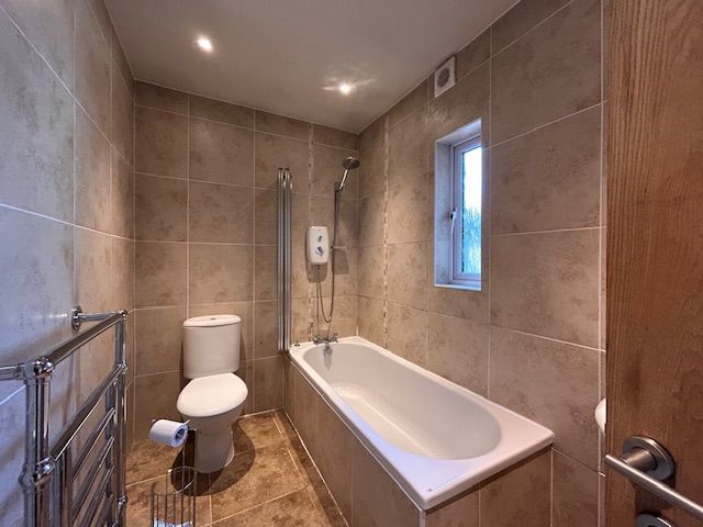 3 bed detached house to rent, Insch 7