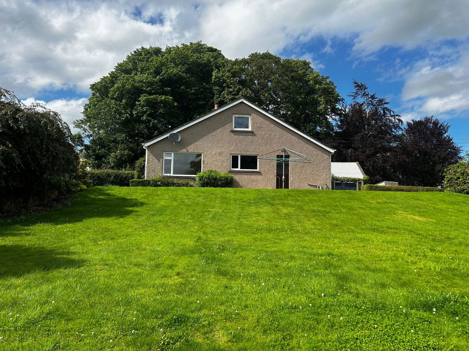 5 bed detached house to rent in Whiteley, Inverurie 11