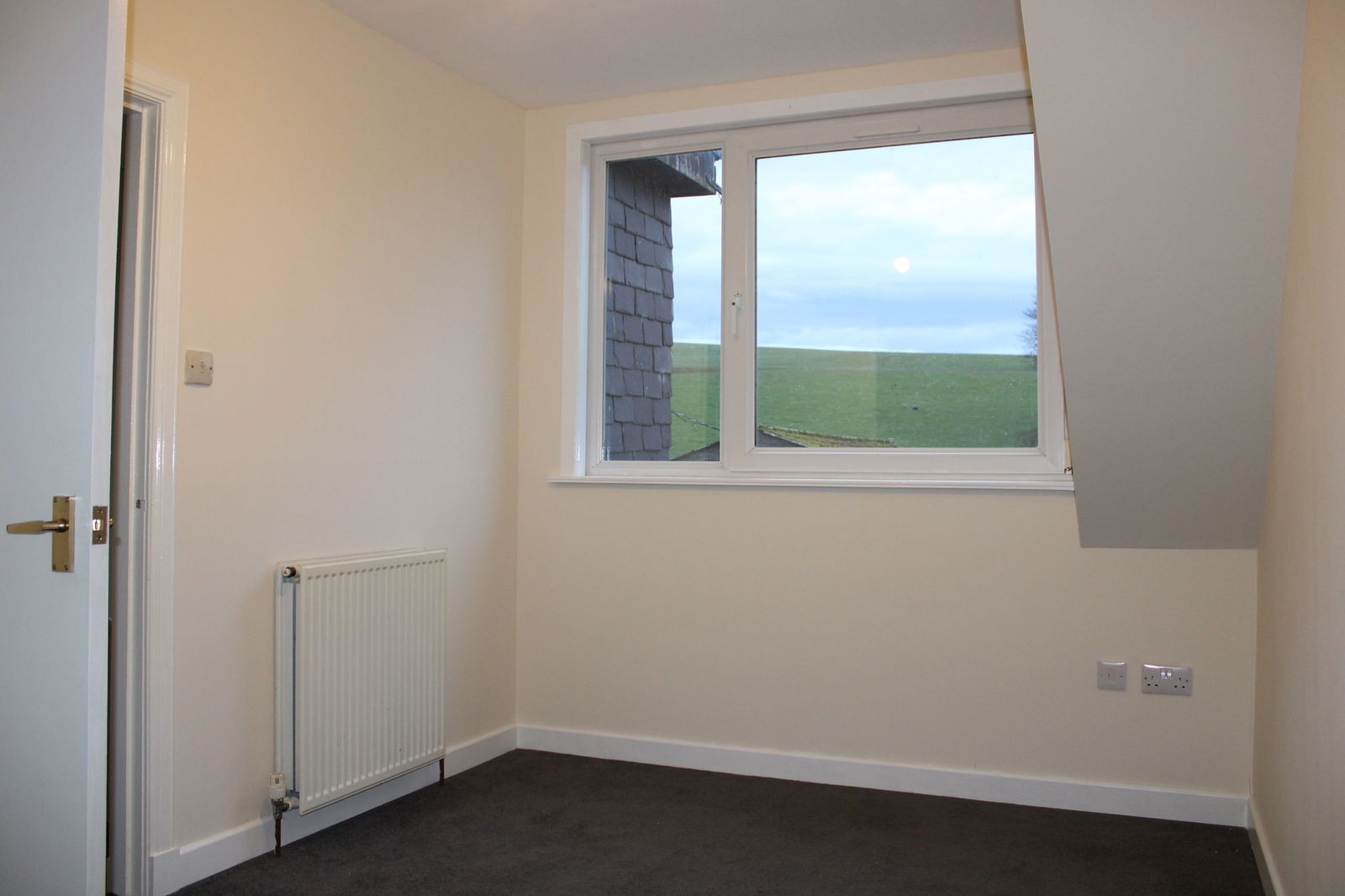 3 bed semi-detached house to rent, Inverurie  - Property Image 8