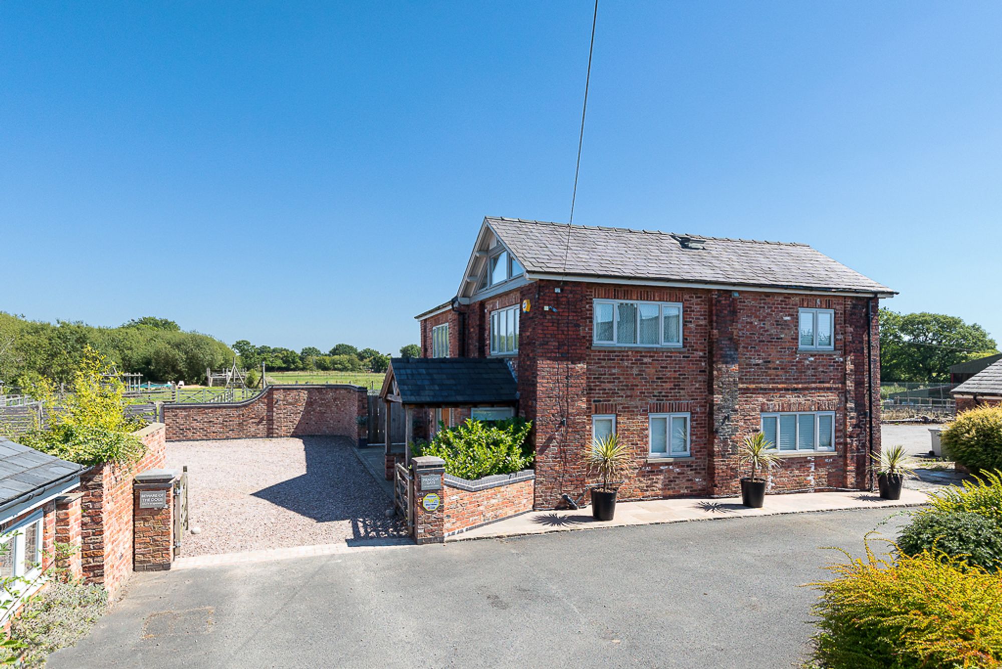 4 Bed Detached House For Sale In Breach House Lane, Mobberley, WA16