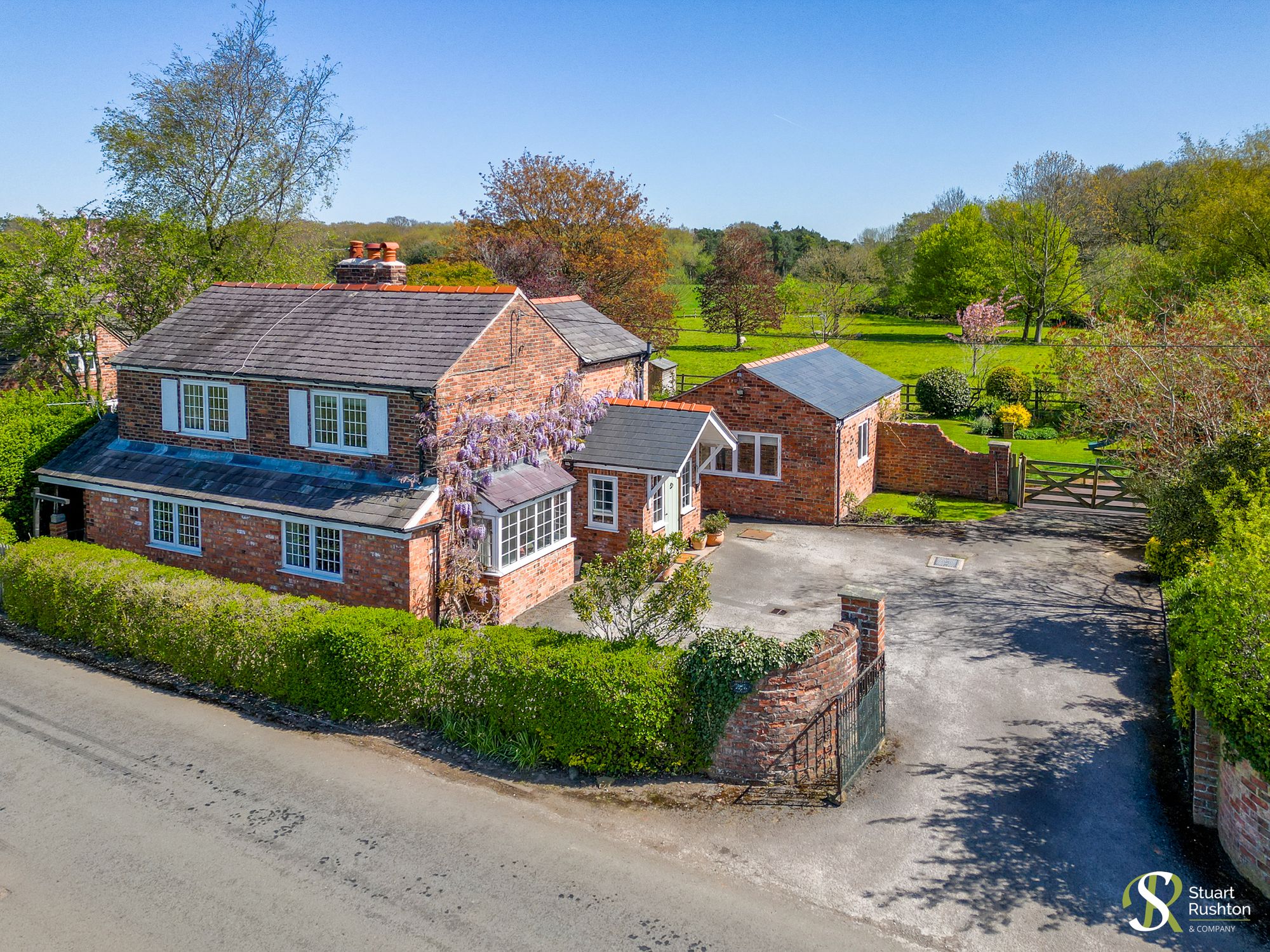 4 Bed Detached House For Sale In Snelson Lane, Marthall, SK11