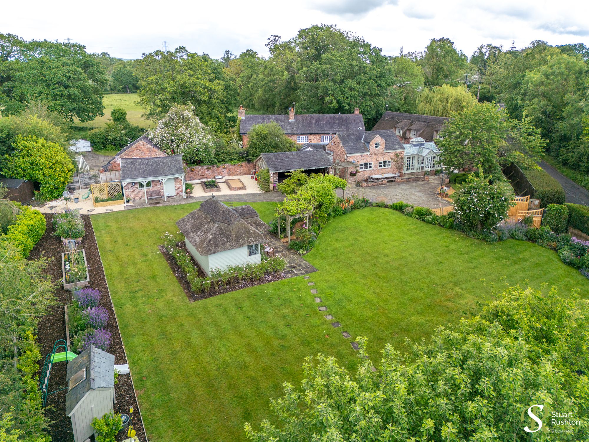 4 Bed Detached House For Sale In Newton Hall Lane, Mobberley, WA16