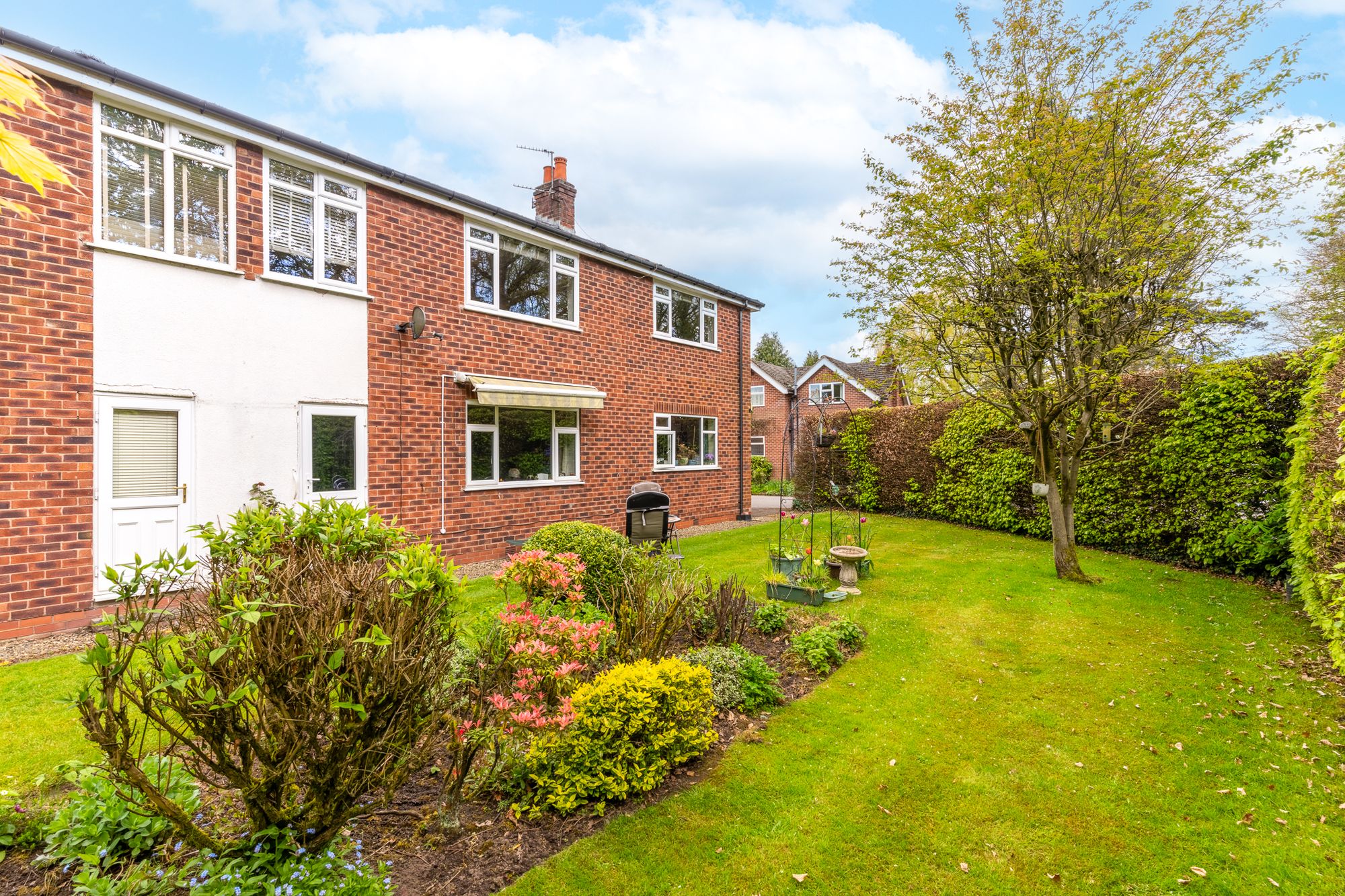 2 Bed Apartment For Sale In Woods Close, Ollerton, WA16