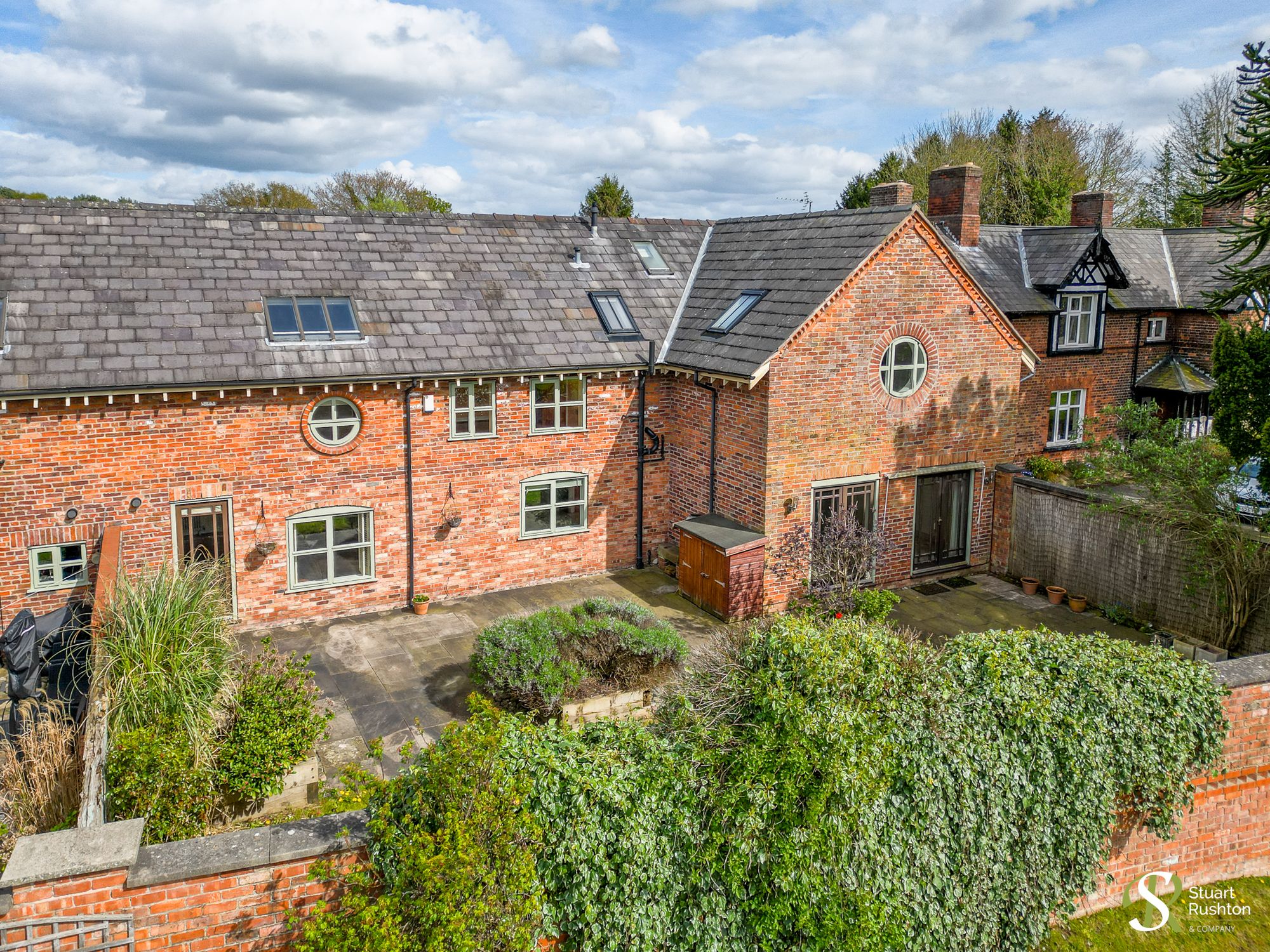 4 Bed Barn Conversion For Sale In Holmes Chapel Road, Toft, WA16