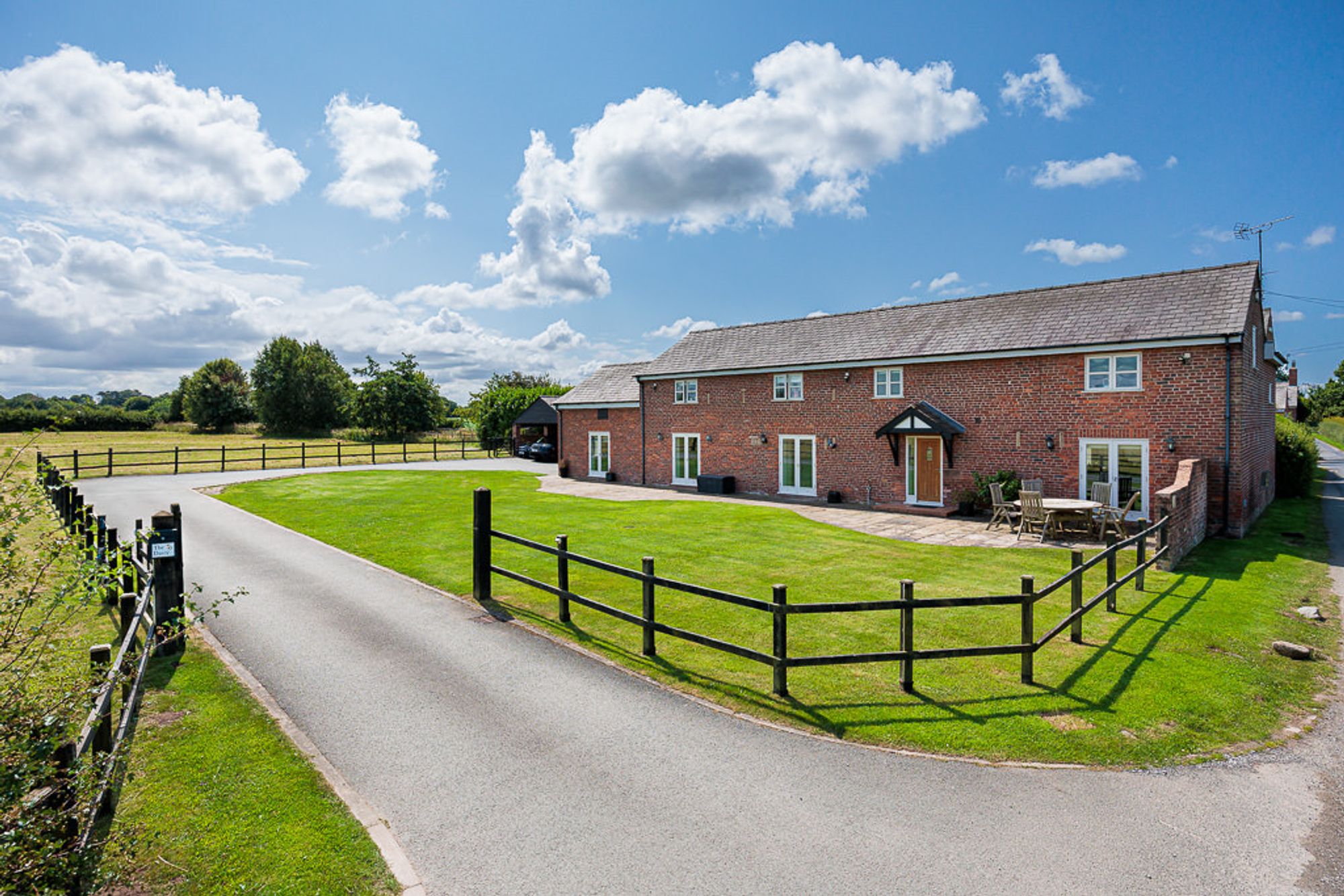 5 Bed Barn Conversion For Sale In Crabtree Lane, High Legh, WA16