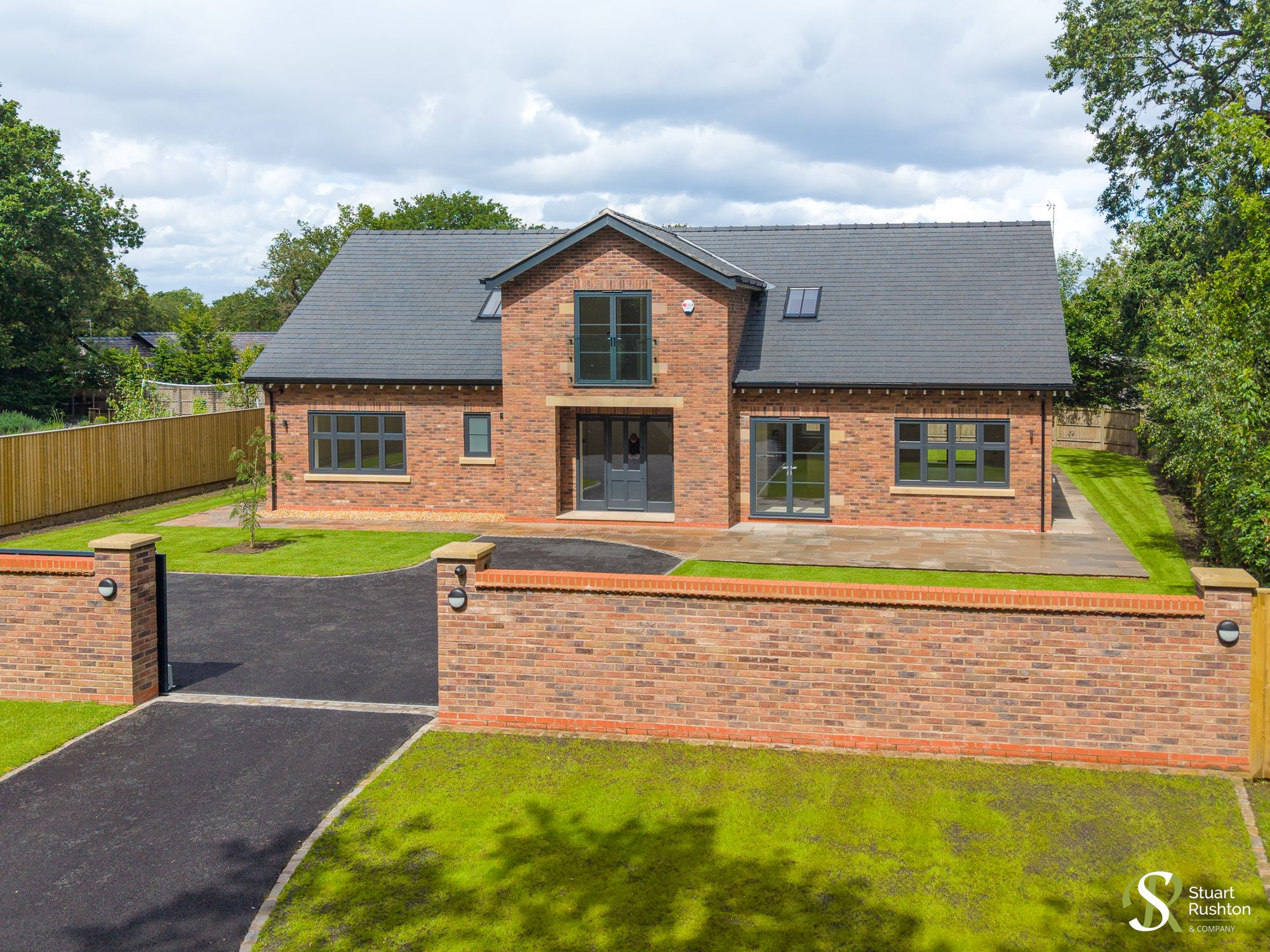 4 Bed Detached House For Sale In Davenport Lane, Mobberley, WA16