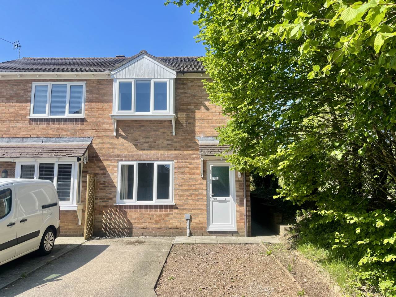 2 bed end of terrace house to rent in Heol Ysgawen, Llanharry, CF72