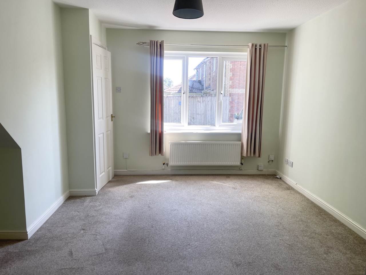 2 bed end of terrace house to rent in Heol Ysgawen, Llanharry 1