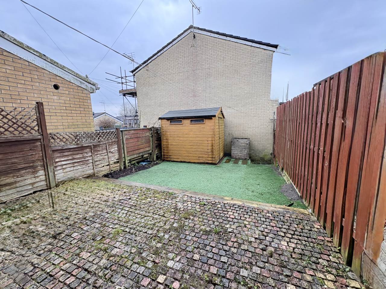 2 bed terraced house to rent in Llys Gwyn, Bridgend 6