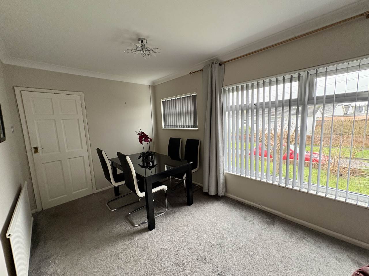 3 bed bungalow to rent in Castle View 2