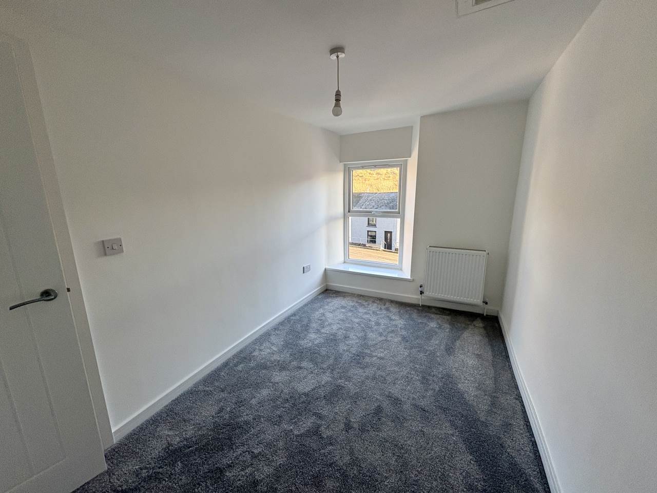 3 bed terraced house to rent in High Street, Maesteg 3