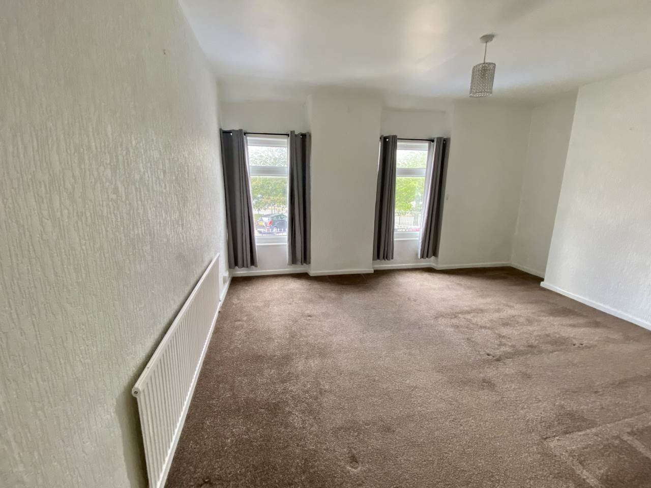 3 bed end of terrace house to rent in South Street, Bridgend 4