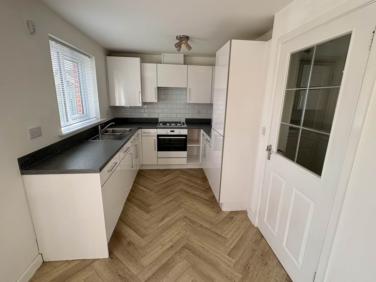 3 bed semi-detached house to rent in Llys Ceirios, Coity 2