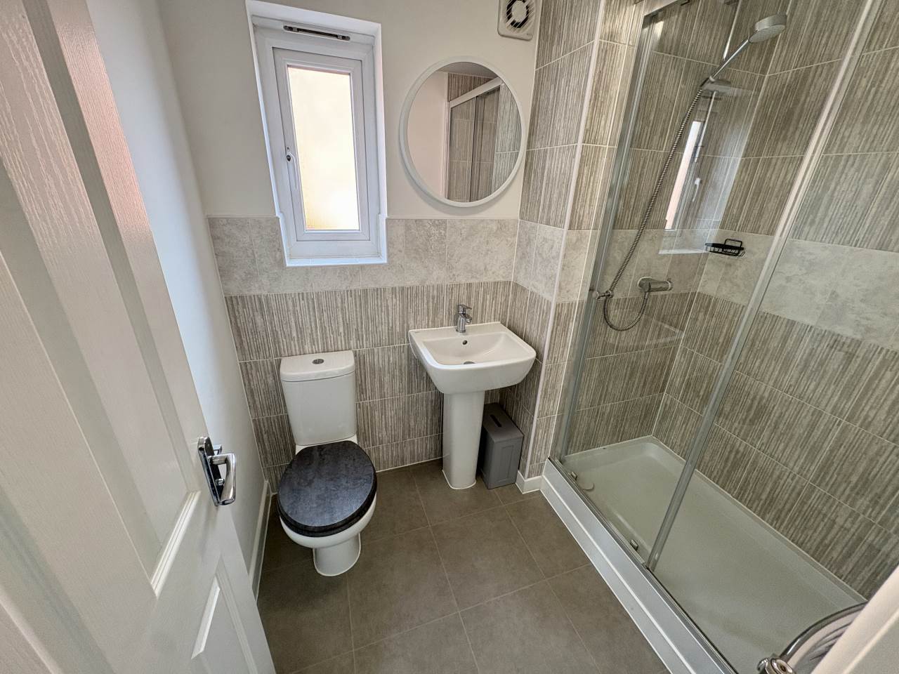 3 bed semi-detached house to rent in Llys Ceirios, Coity  - Property Image 8