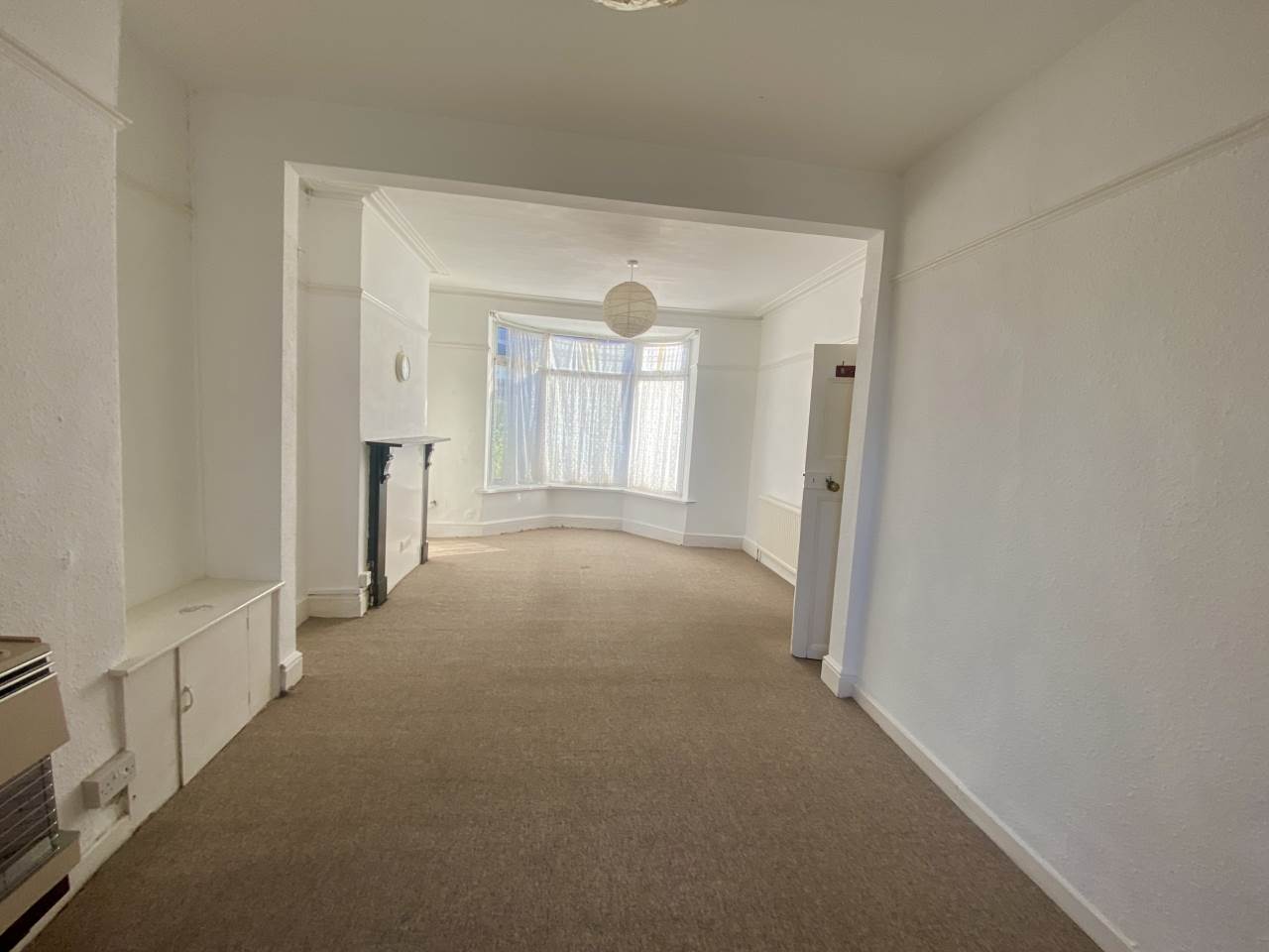 3 bed terraced house to rent in Grove Road 2
