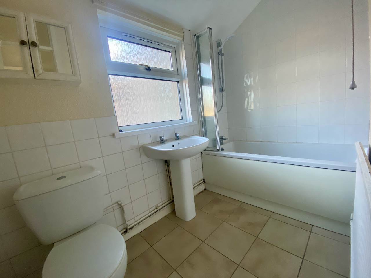 3 bed terraced house to rent in Grove Road 3