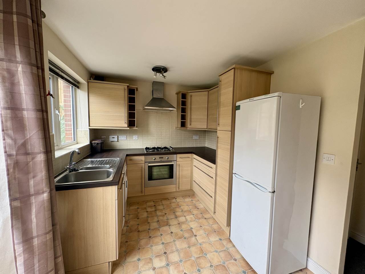 2 bed house to rent in Longacres (Erw Hir), Bridgend 2