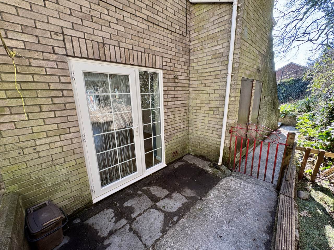2 bed ground floor flat to rent in Tondu Road, Bridgend 8