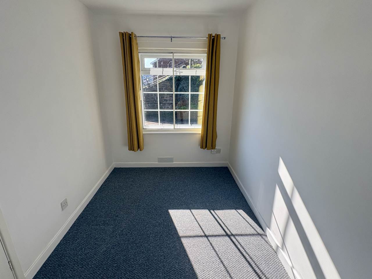 2 bed ground floor flat to rent in Tondu Road, Bridgend  - Property Image 7