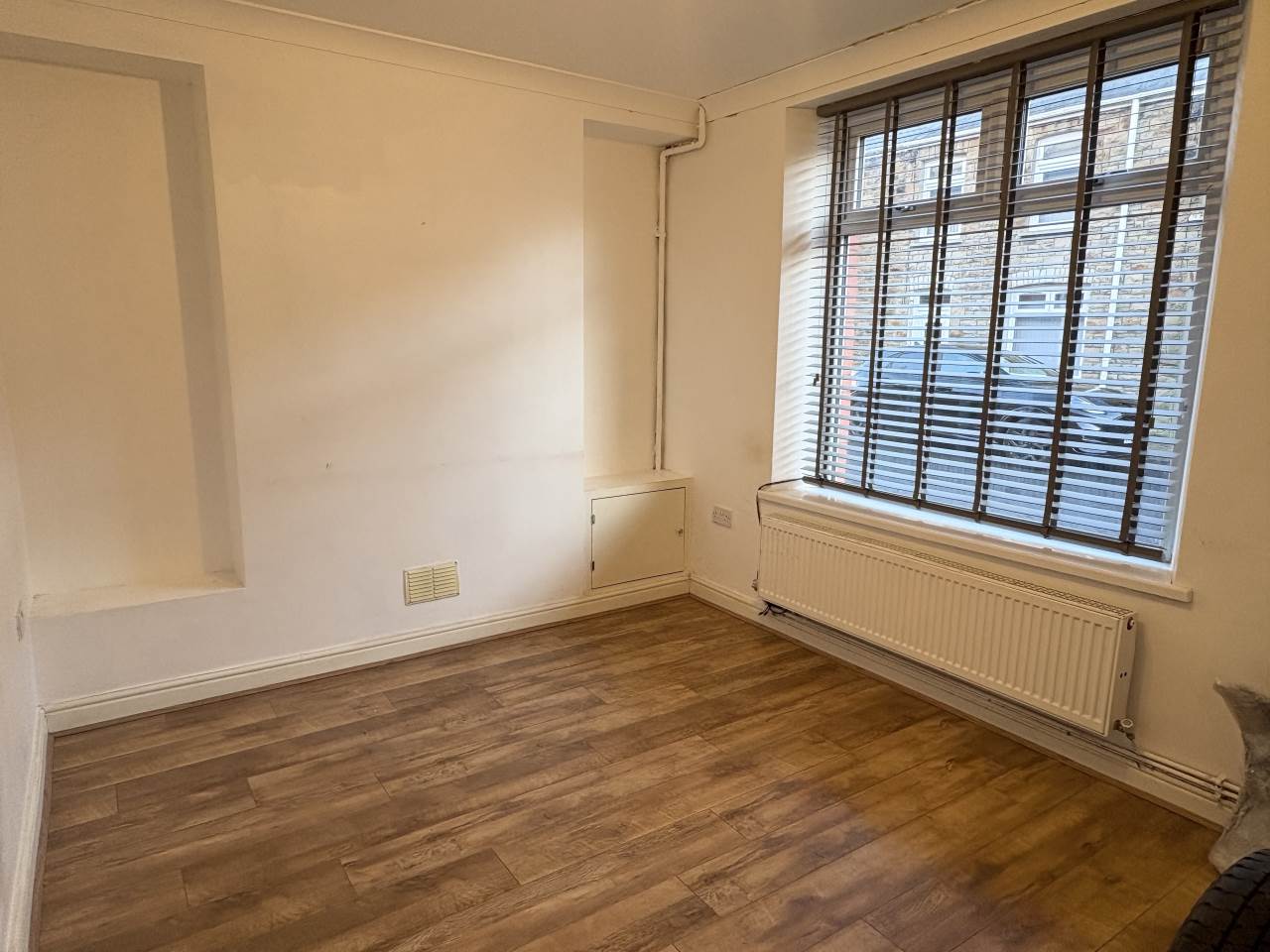 4 bed terraced house to rent in Wigan Terrace, Bryncethin  - Property Image 2