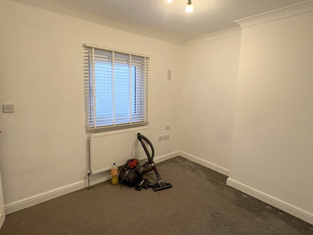 4 bed terraced house to rent in Wigan Terrace, Bryncethin  - Property Image 8