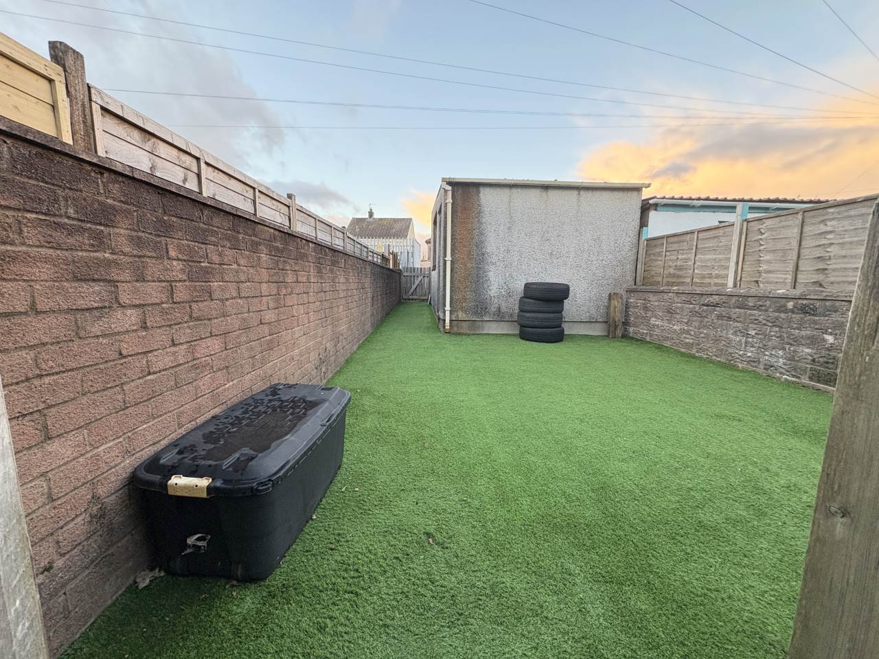 4 bed terraced house to rent in Wigan Terrace, Bryncethin 11