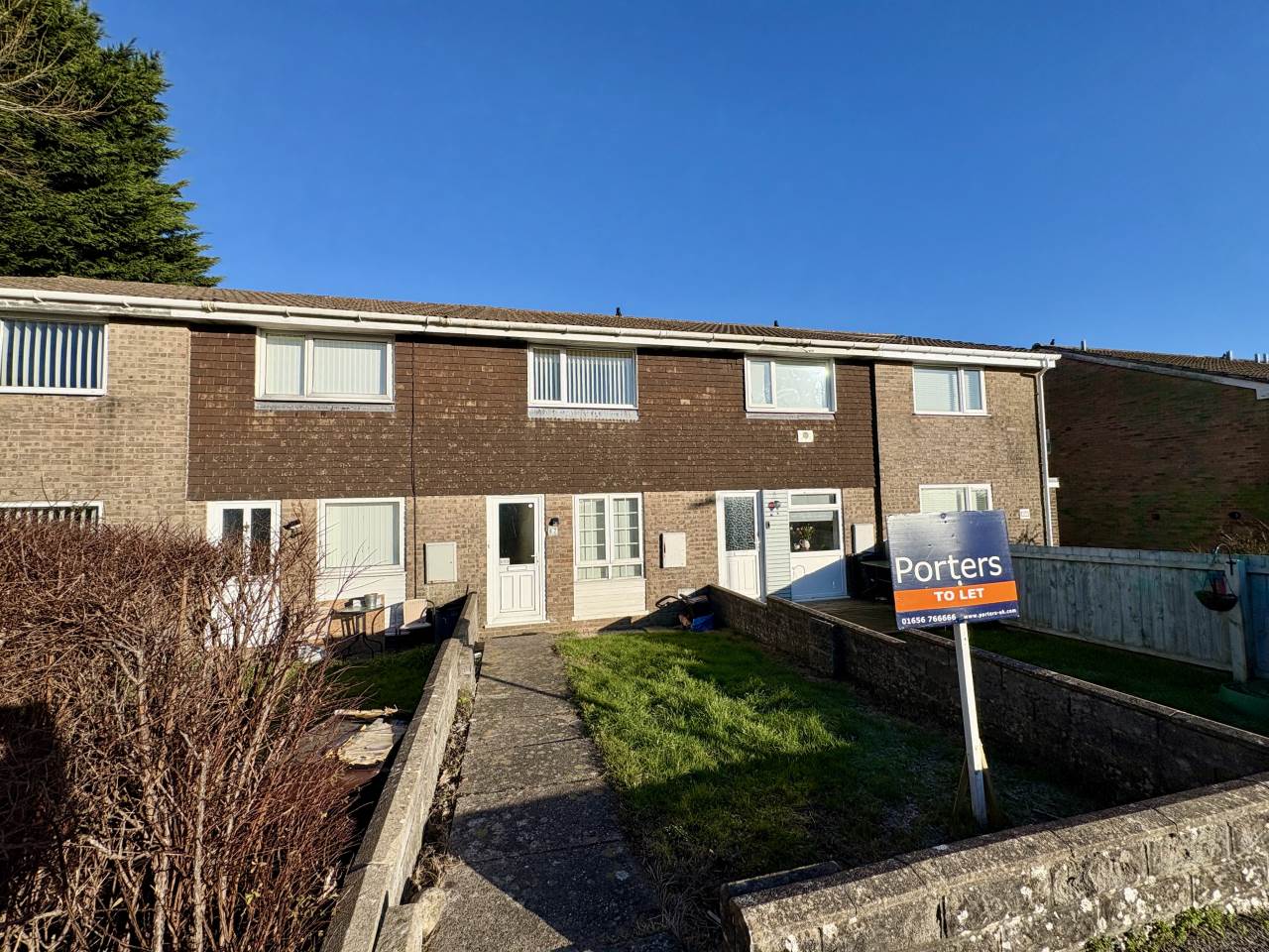 2 bed terraced house to rent in Trem-Y-Mor, Brackla, CF31