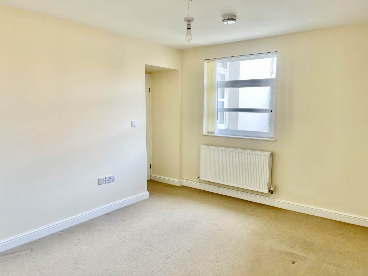 2 bed house to rent in Blackmill Road, Bryncethin 2