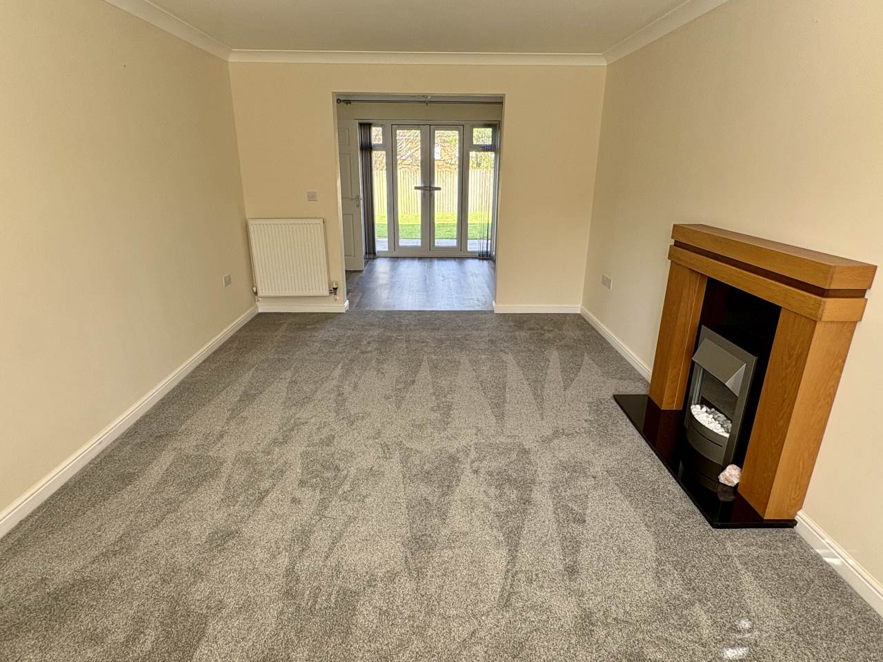 4 bed detached house to rent in Chestnut Bush, Broadlands 1