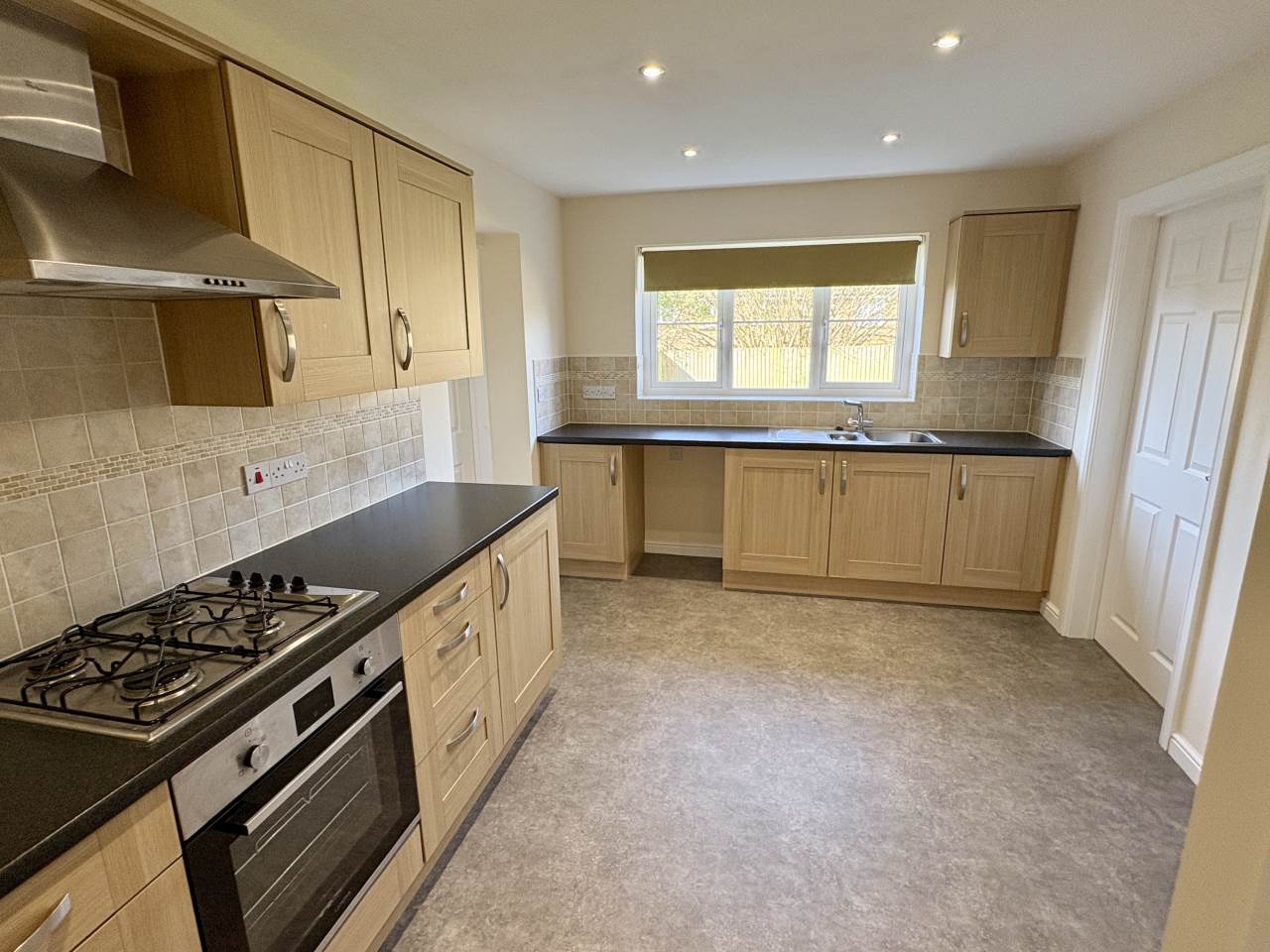 4 bed detached house to rent in Chestnut Bush, Broadlands  - Property Image 5