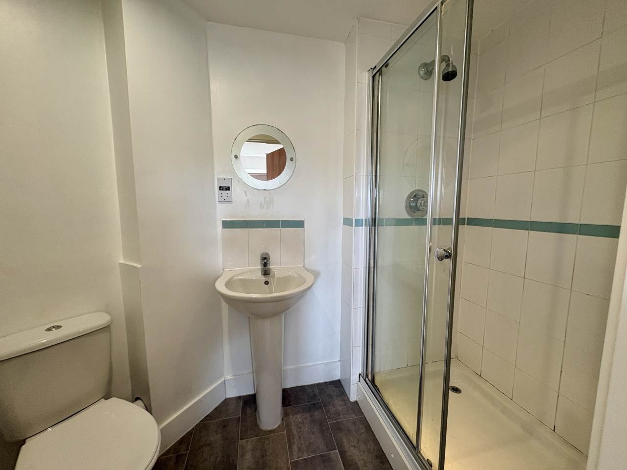 2 bed apartment to rent in Brook Court, Bridgend  - Property Image 5