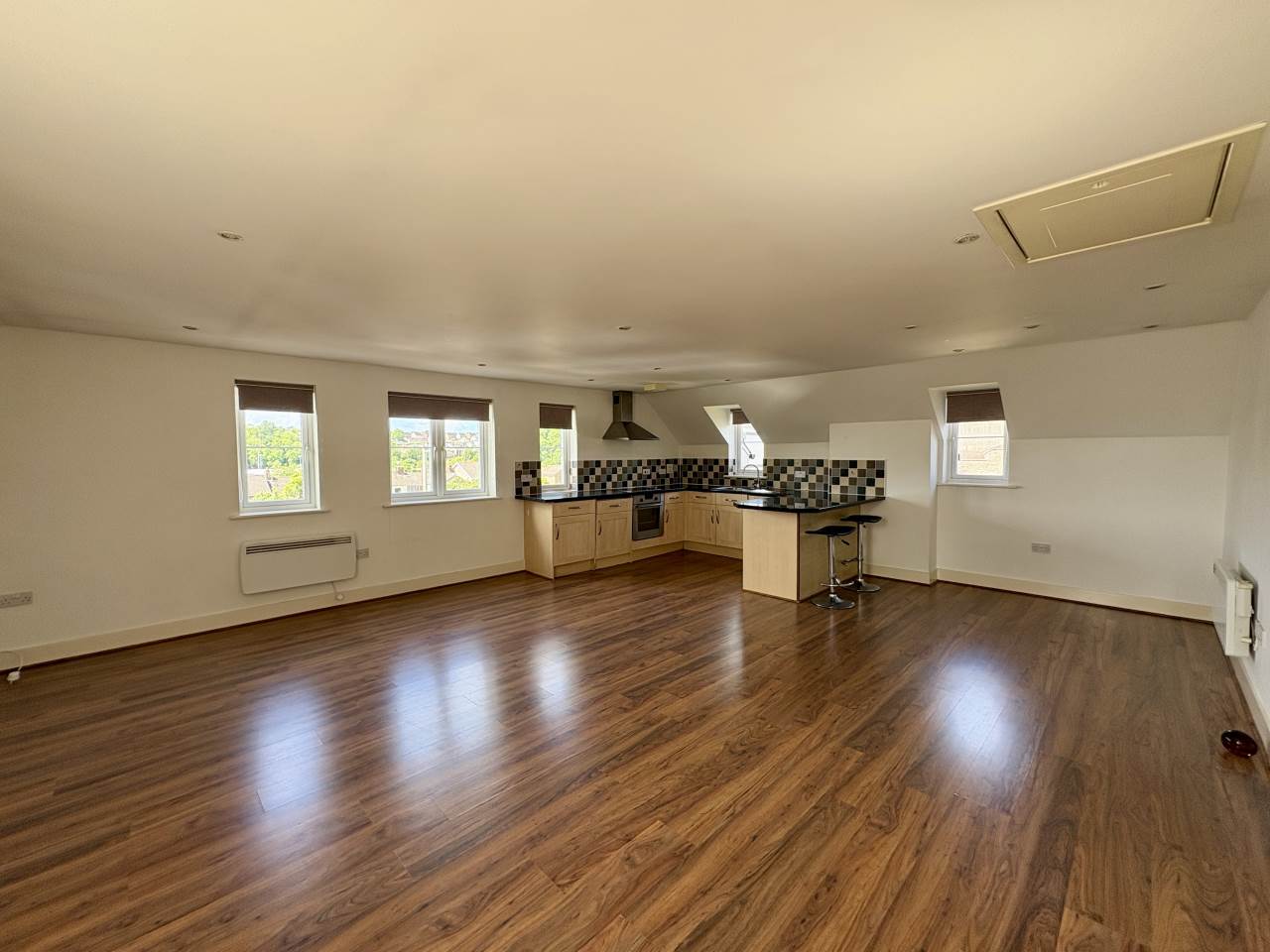 2 bed apartment to rent in Brook Court, Bridgend 1